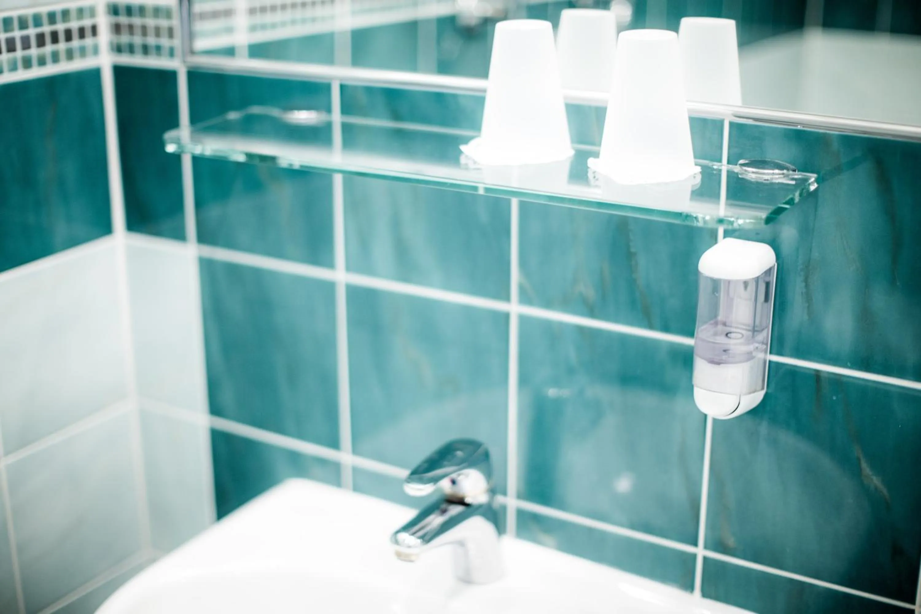 Bathroom in Hotel Kert FREE PARKING