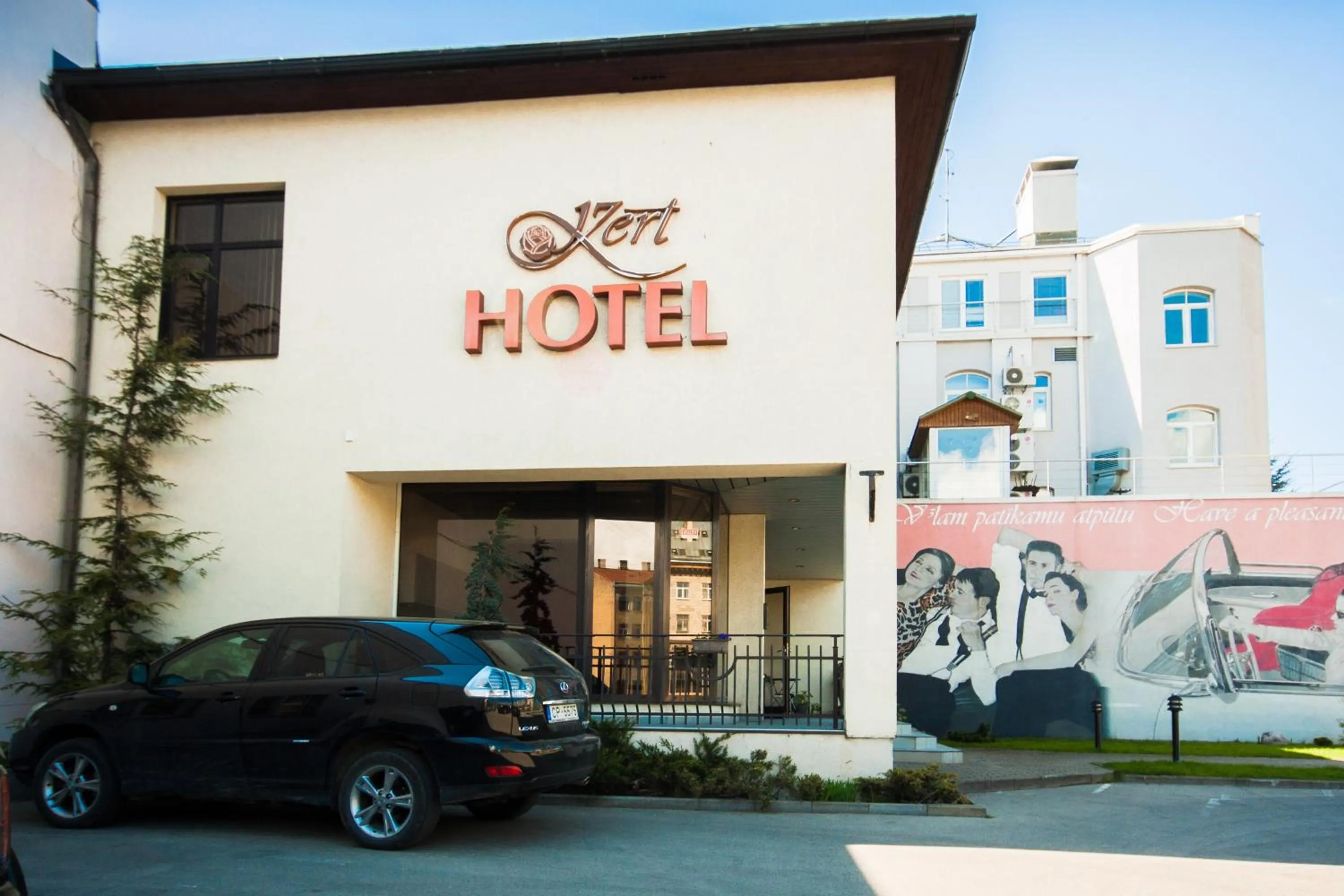 Property building in Hotel Kert FREE PARKING