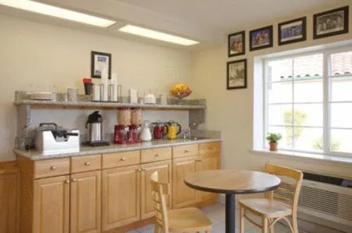 Restaurant/places to eat in Turlock Inn