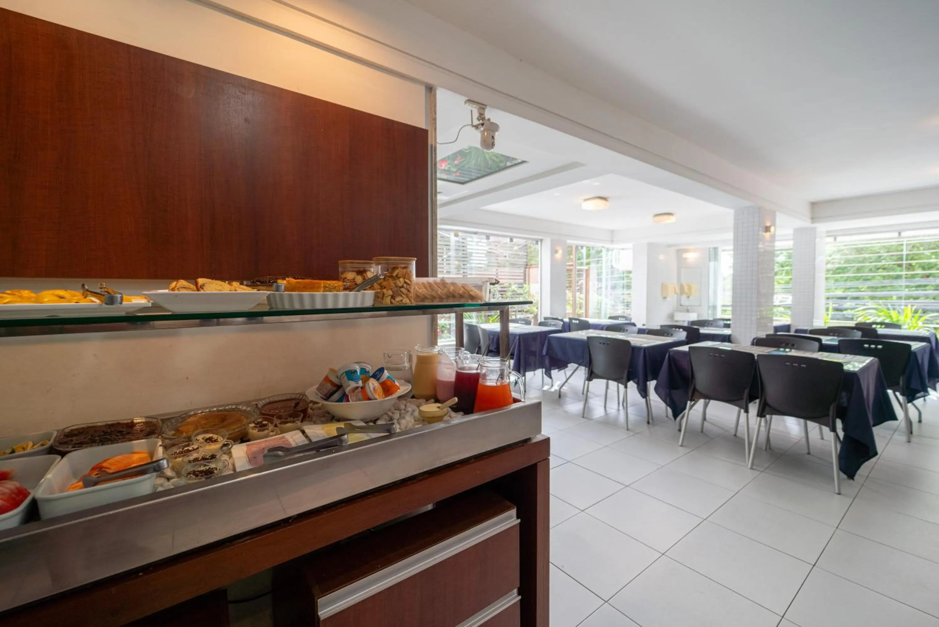 Breakfast in Lagoa Park Hotel