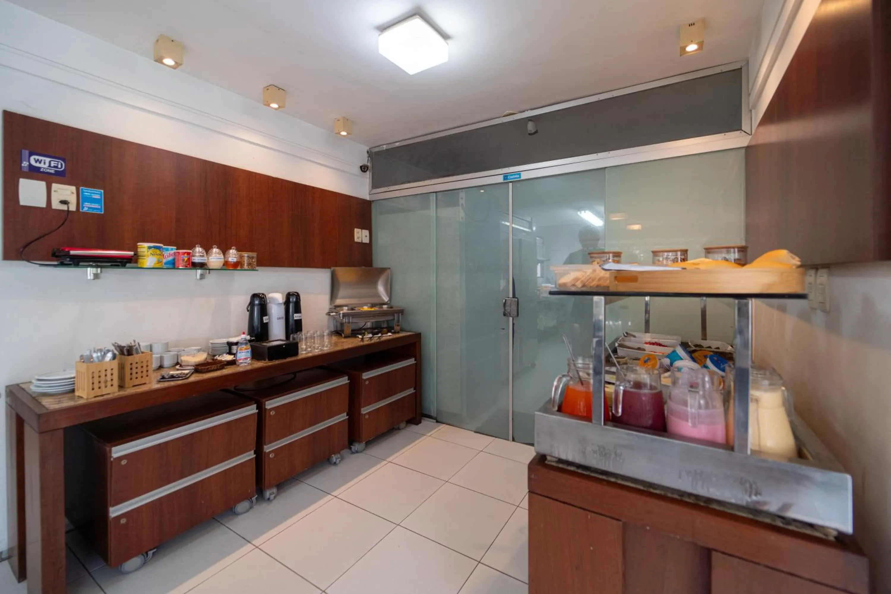 Breakfast in Lagoa Park Hotel