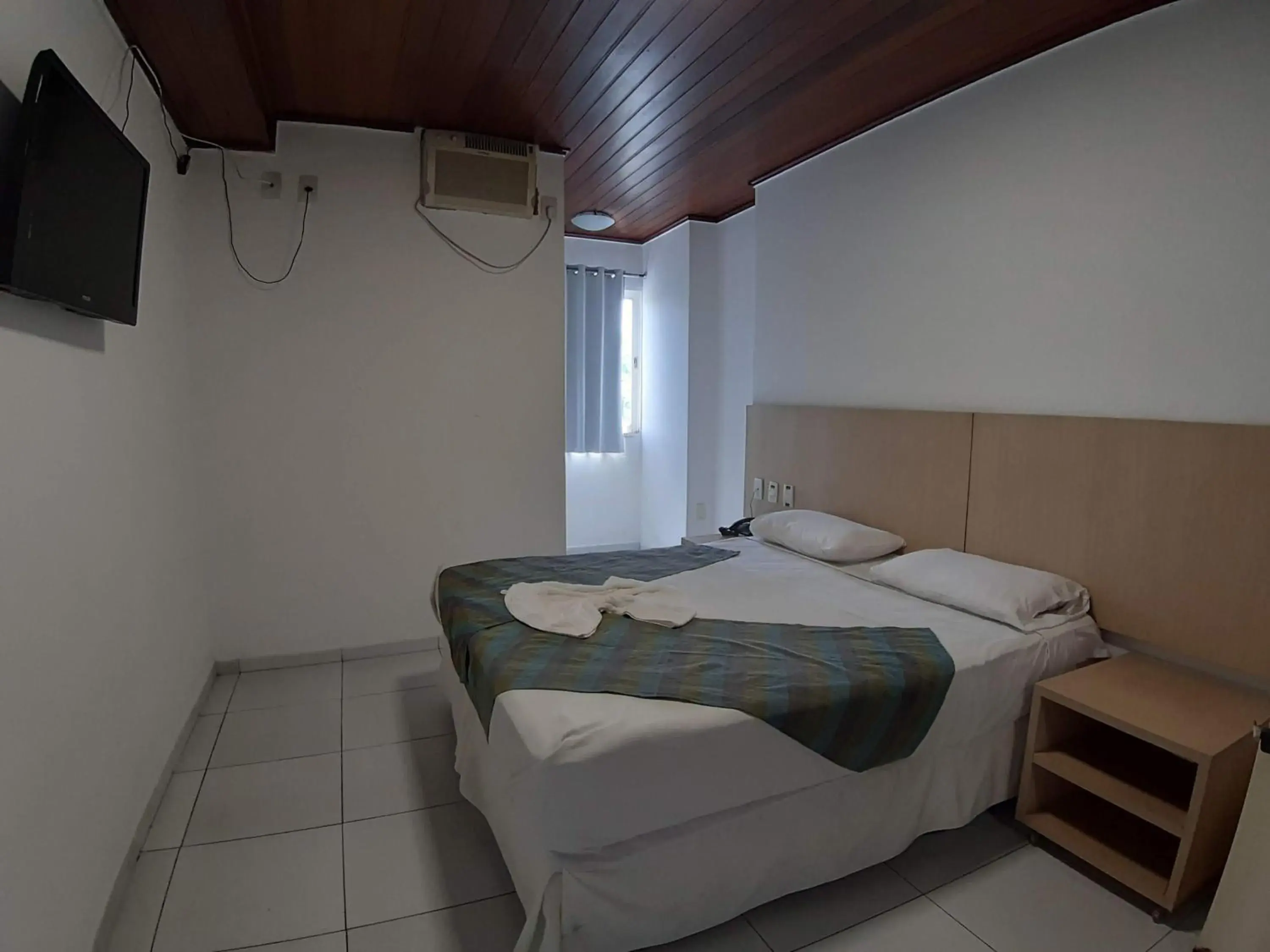 Photo of the whole room, Bed in Lagoa Park Hotel Photo of the whole room, Bed in Lagoa Park Hotel