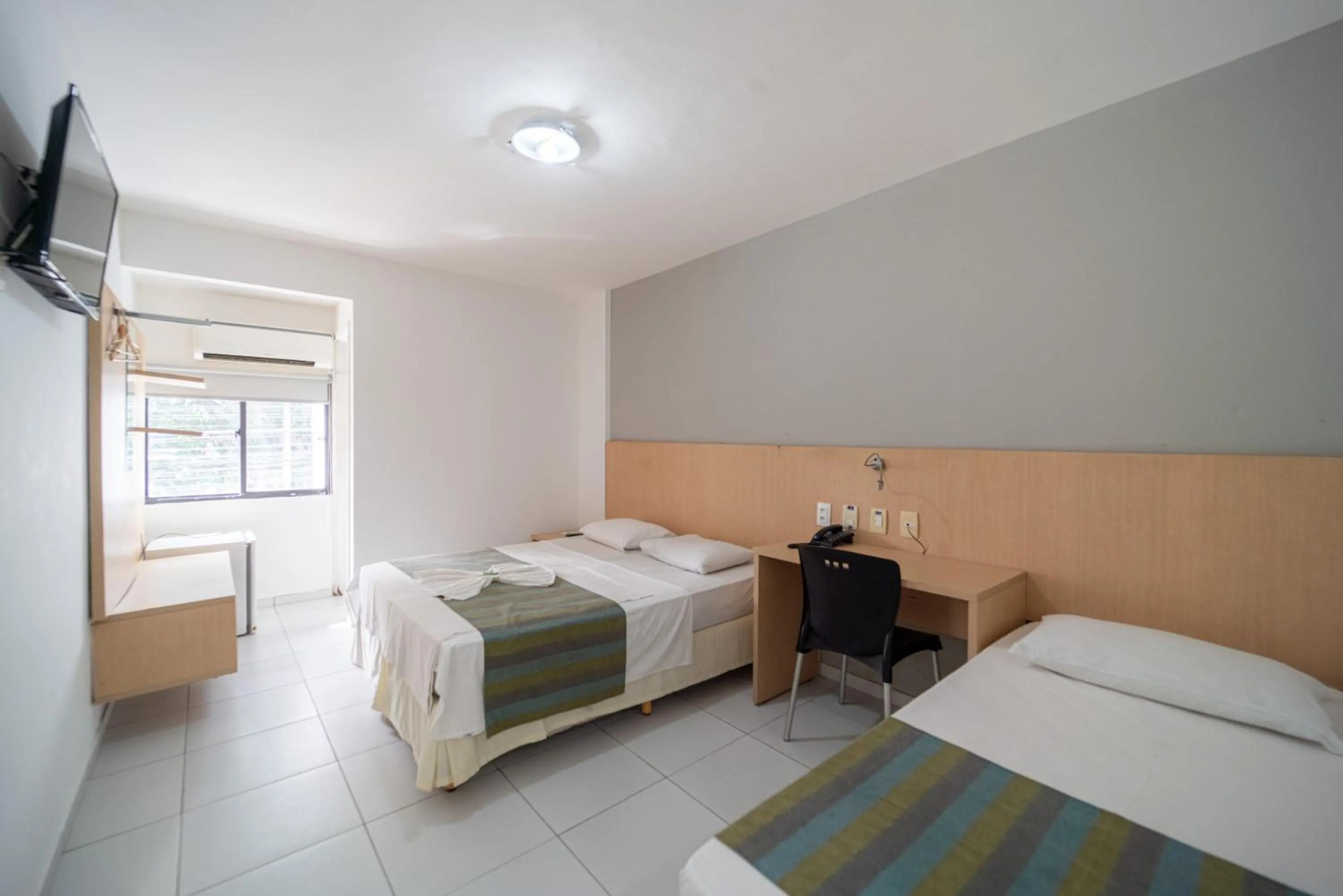 Bed in Lagoa Park Hotel