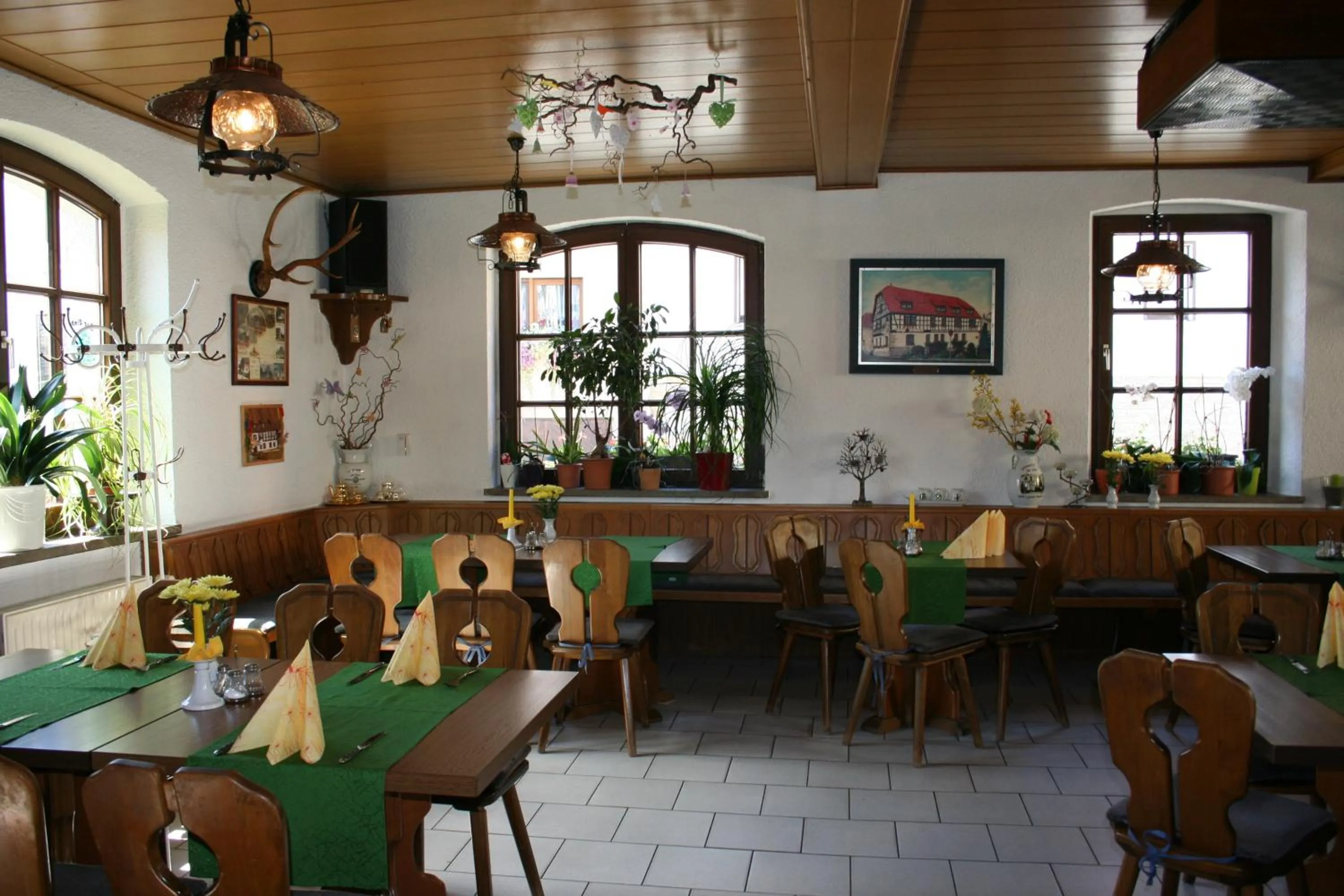 Restaurant/places to eat in Gasthaus & Hotel Zur Linde