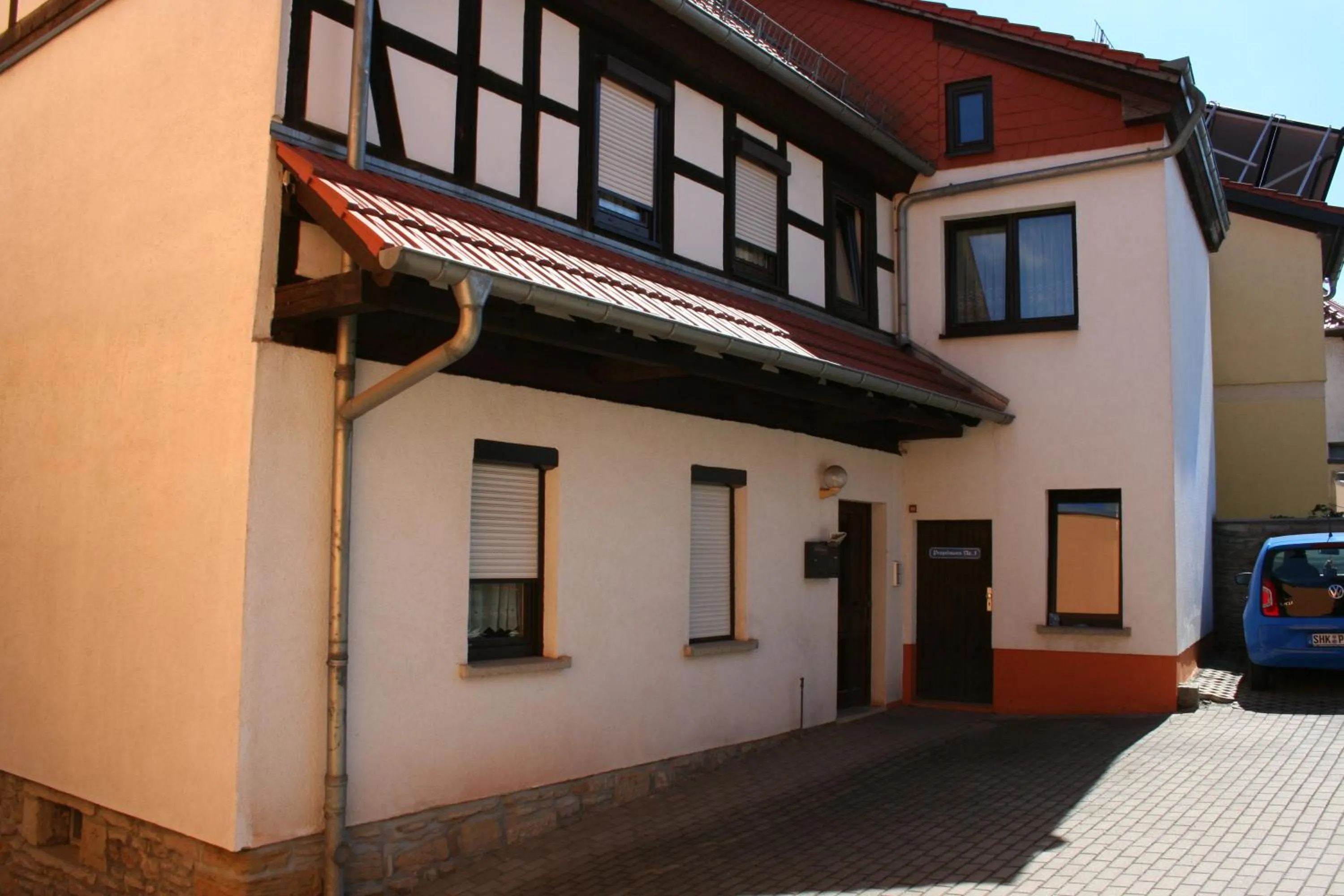 Facade/entrance in Gasthaus & Hotel Zur Linde