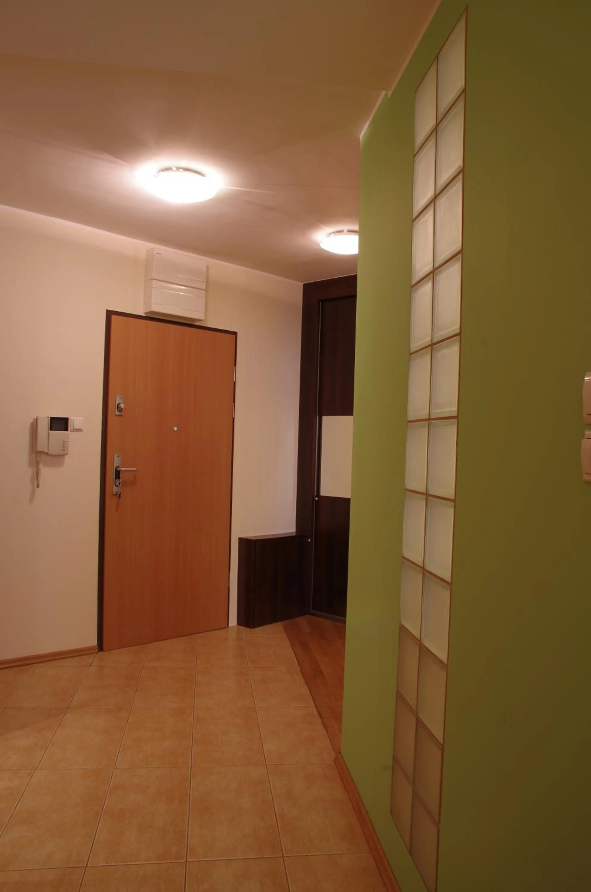 Area and facilities in Szucha Apartments