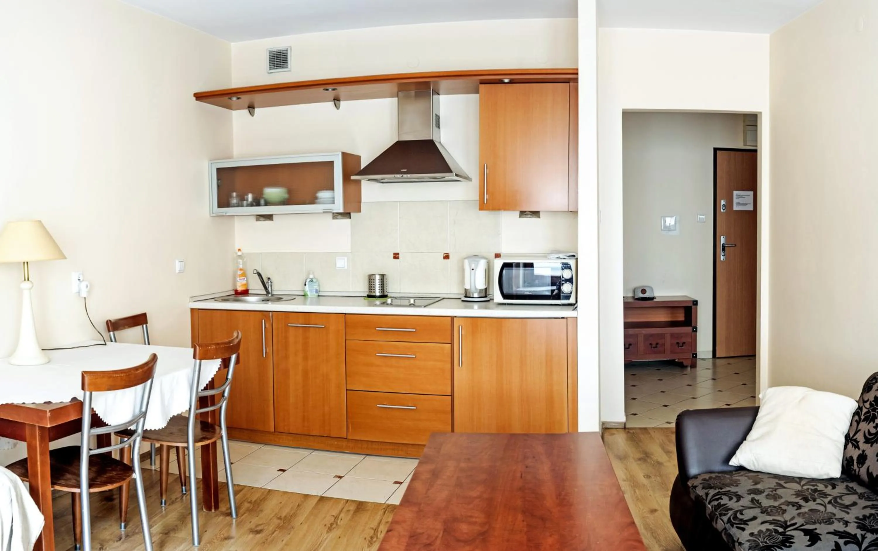 Kitchen or kitchenette in Szucha Apartments