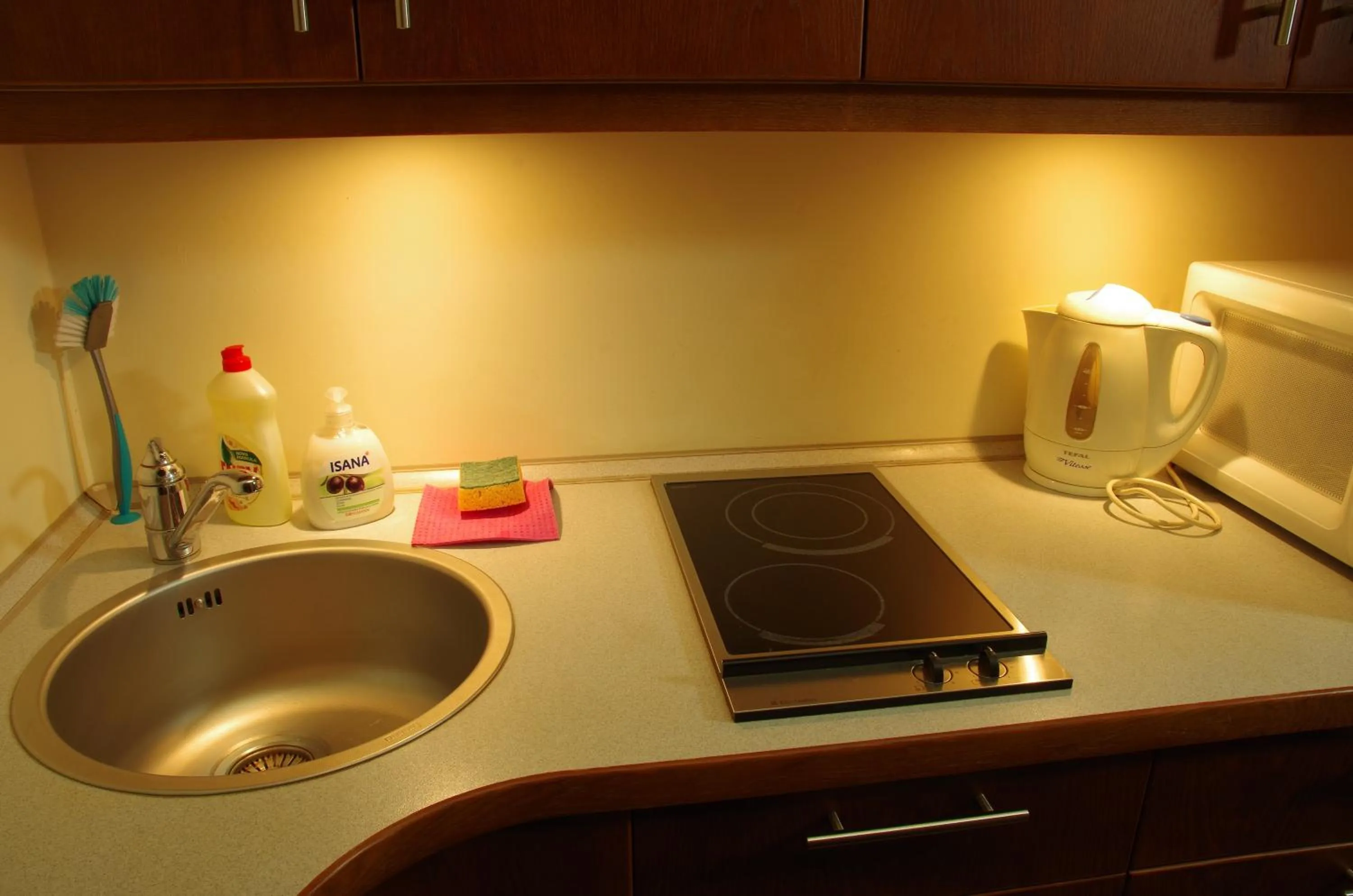 Kitchen or kitchenette in Szucha Apartments