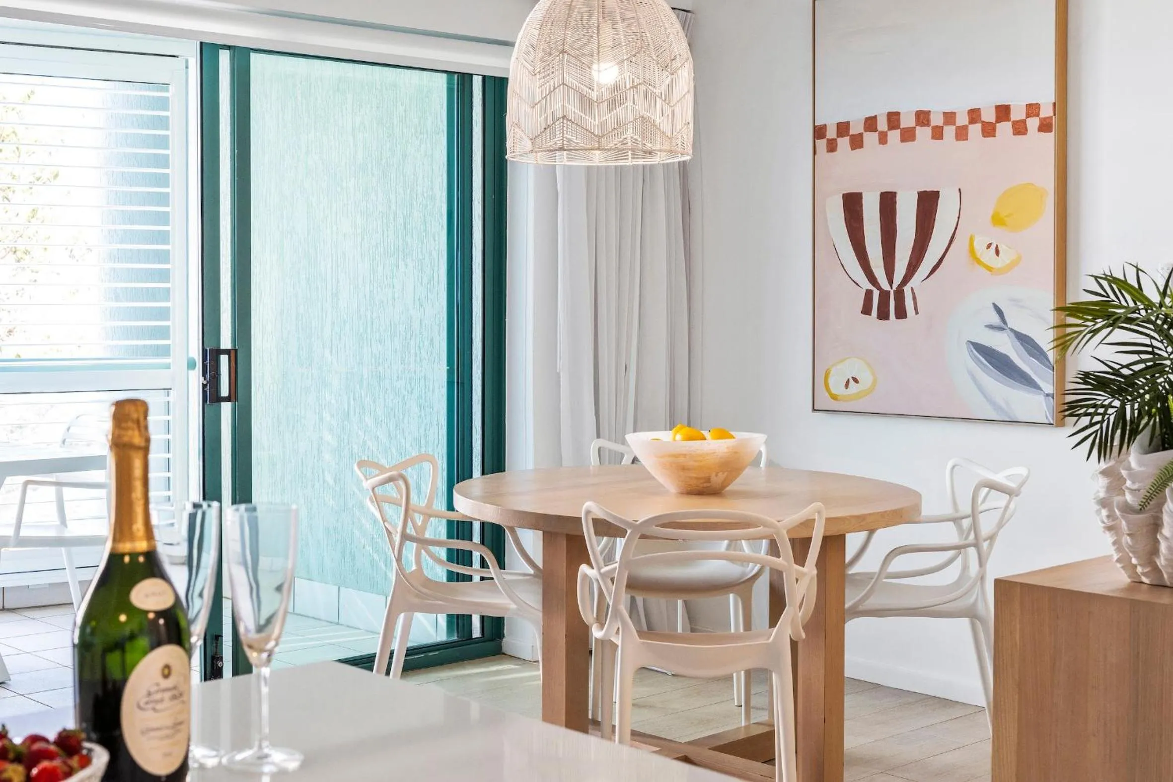 Food and drinks in Emerald Sands Holiday Apartments