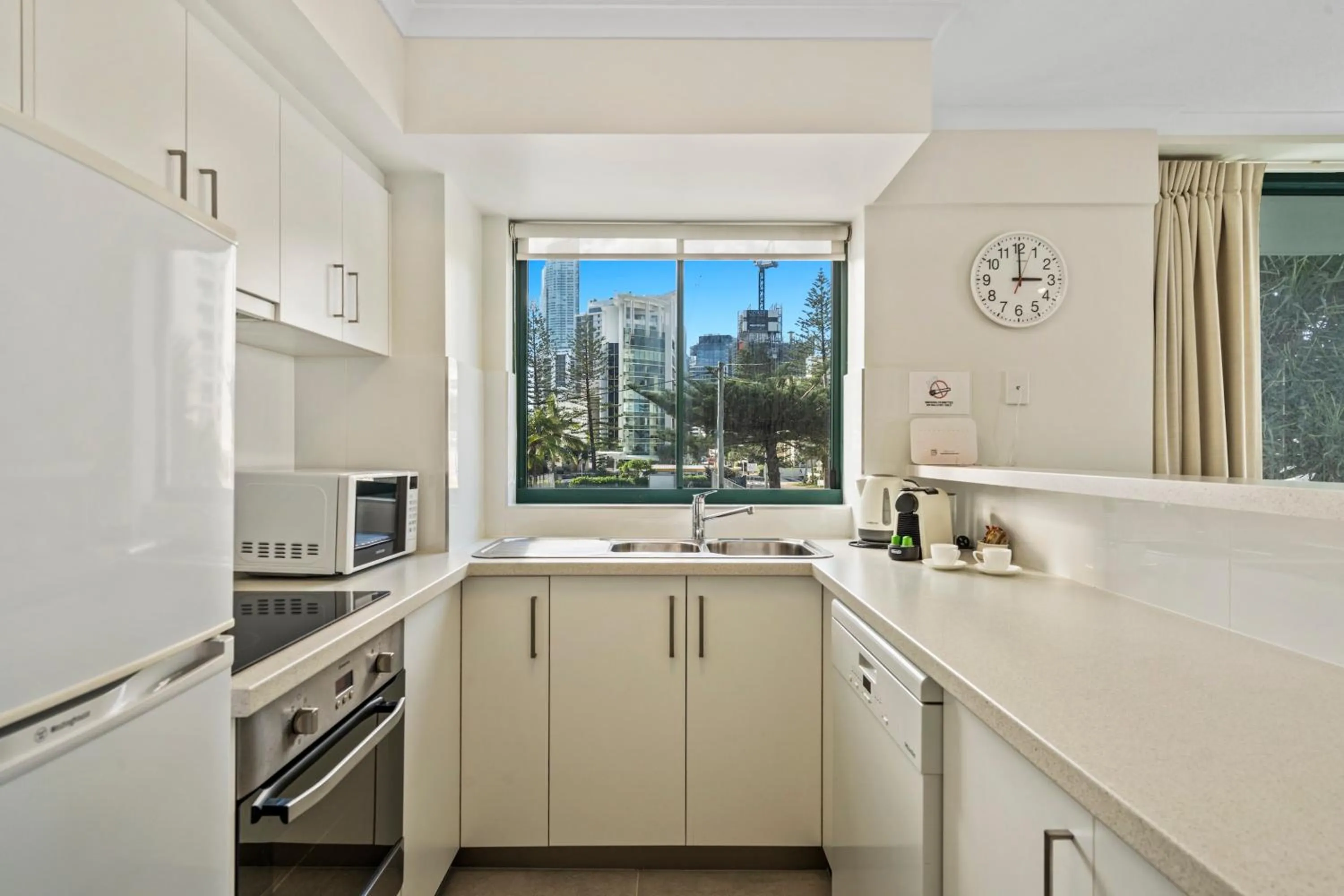 Kitchen or kitchenette in Emerald Sands Holiday Apartments