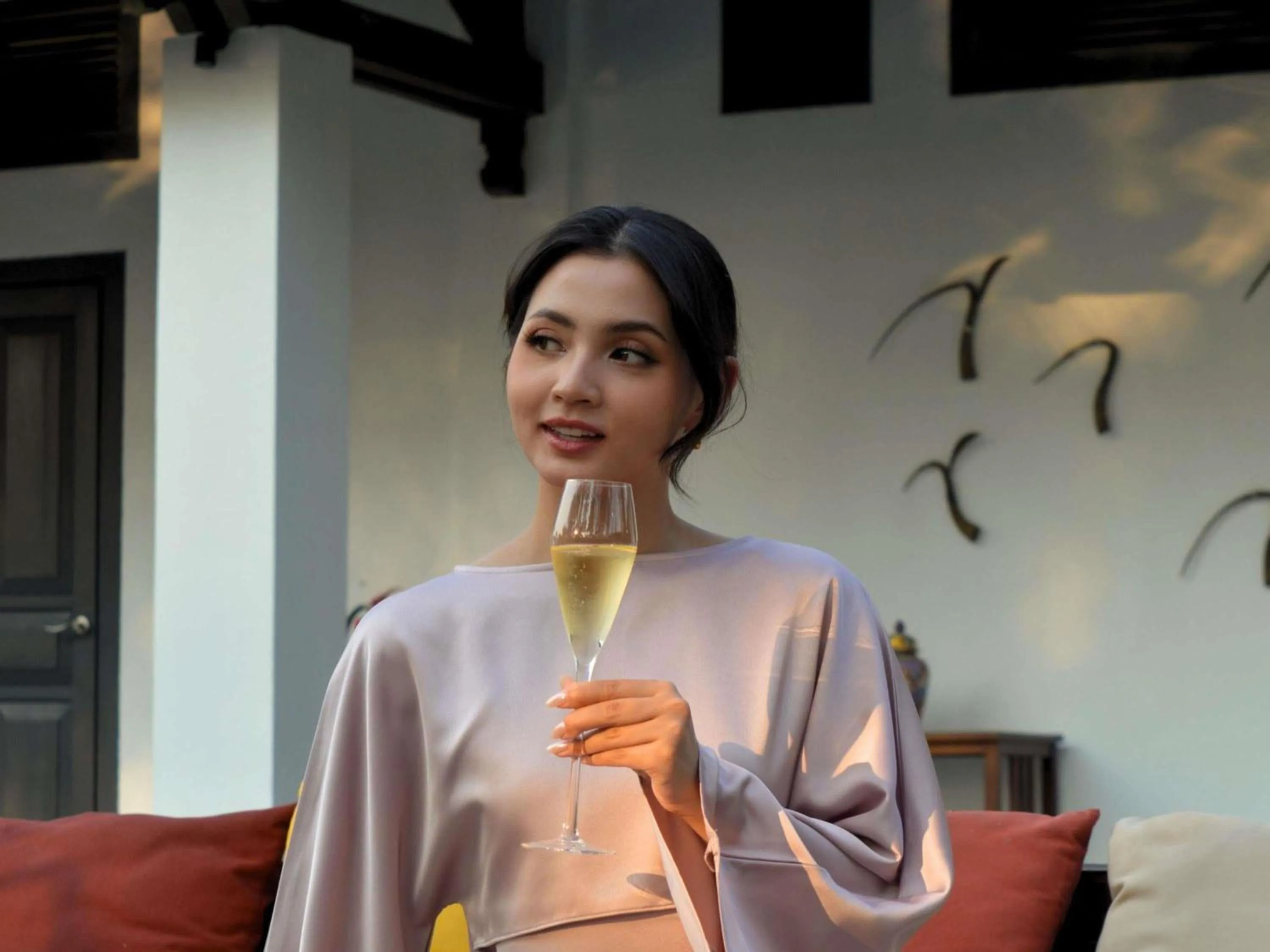 Lounge or bar in Sofitel Luang Prabang