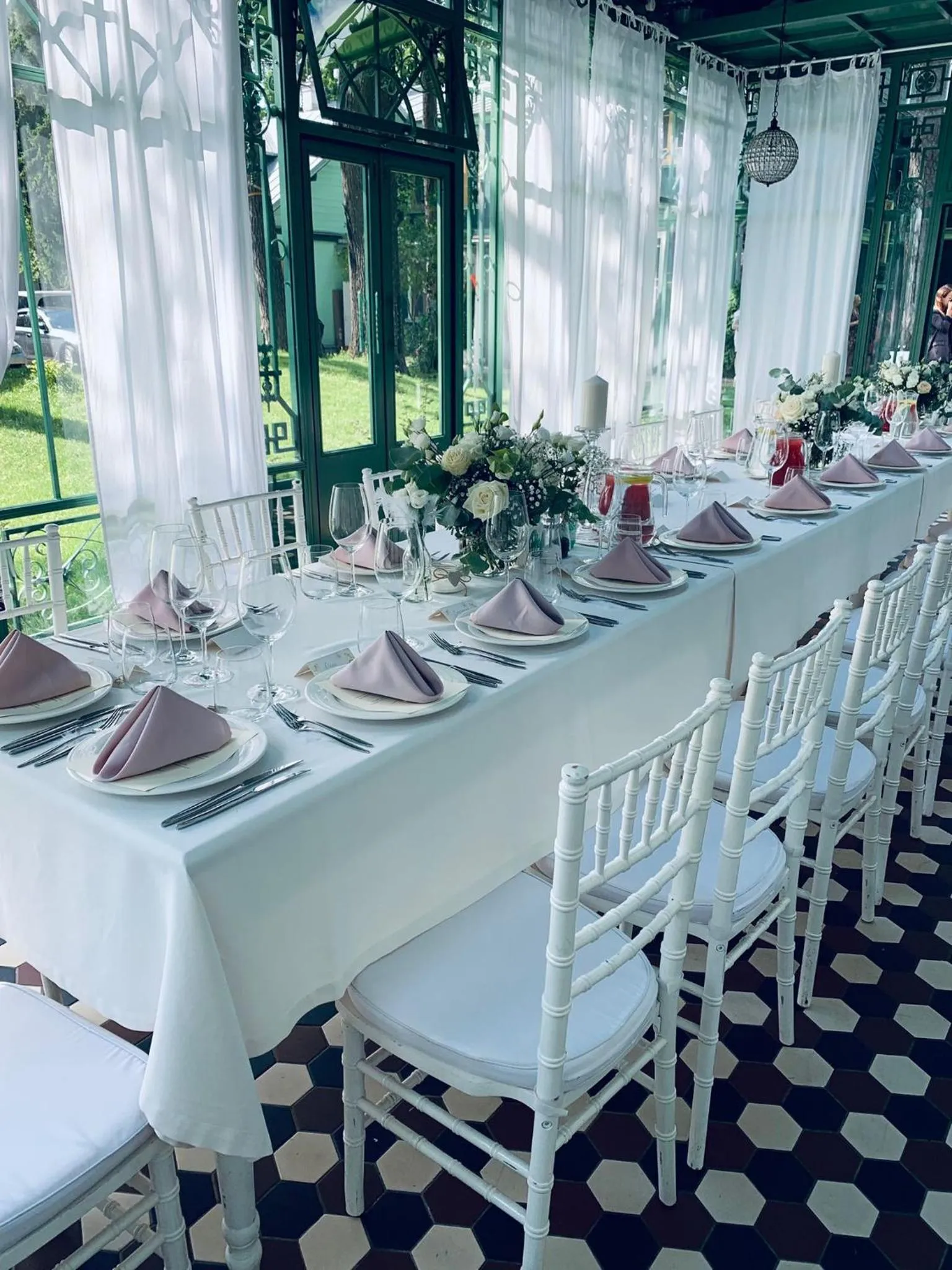 Restaurant/places to eat in Villa Joma