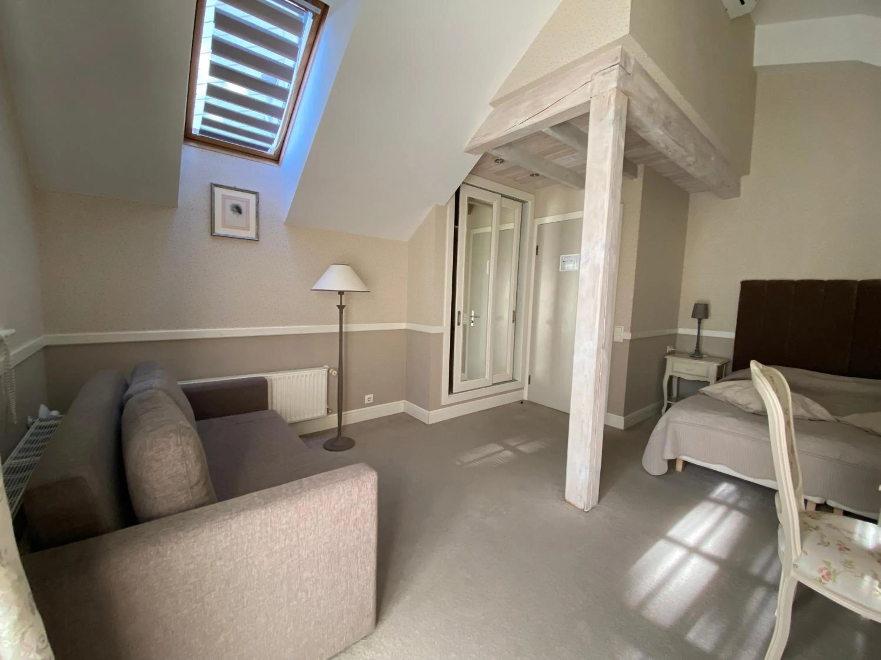 Photo of the whole room in Villa Joma