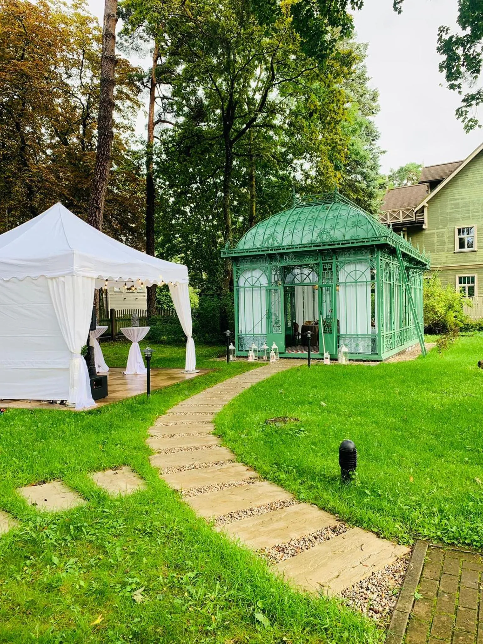 Banquet/Function facilities in Villa Joma