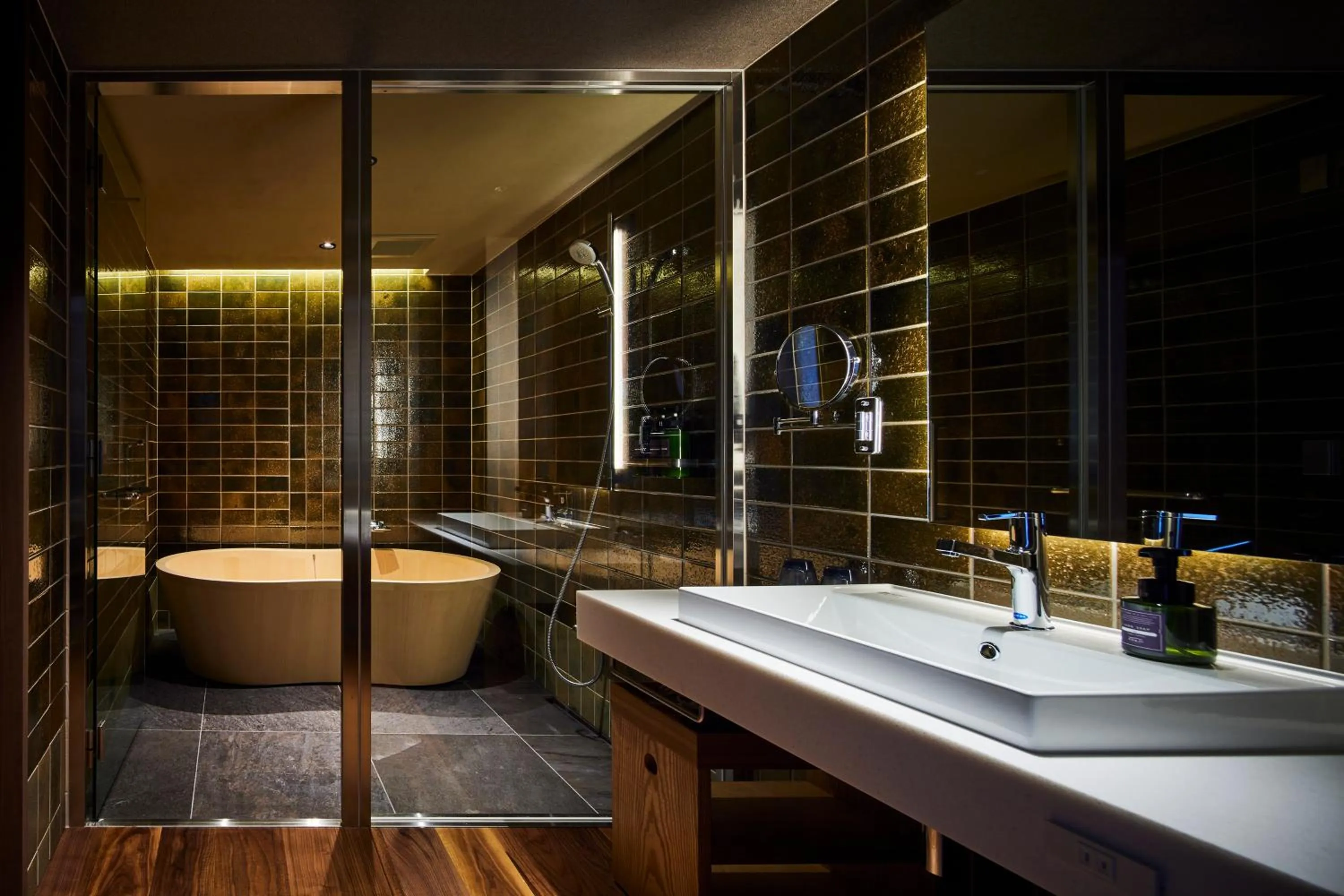 Shower in 厳島いろは