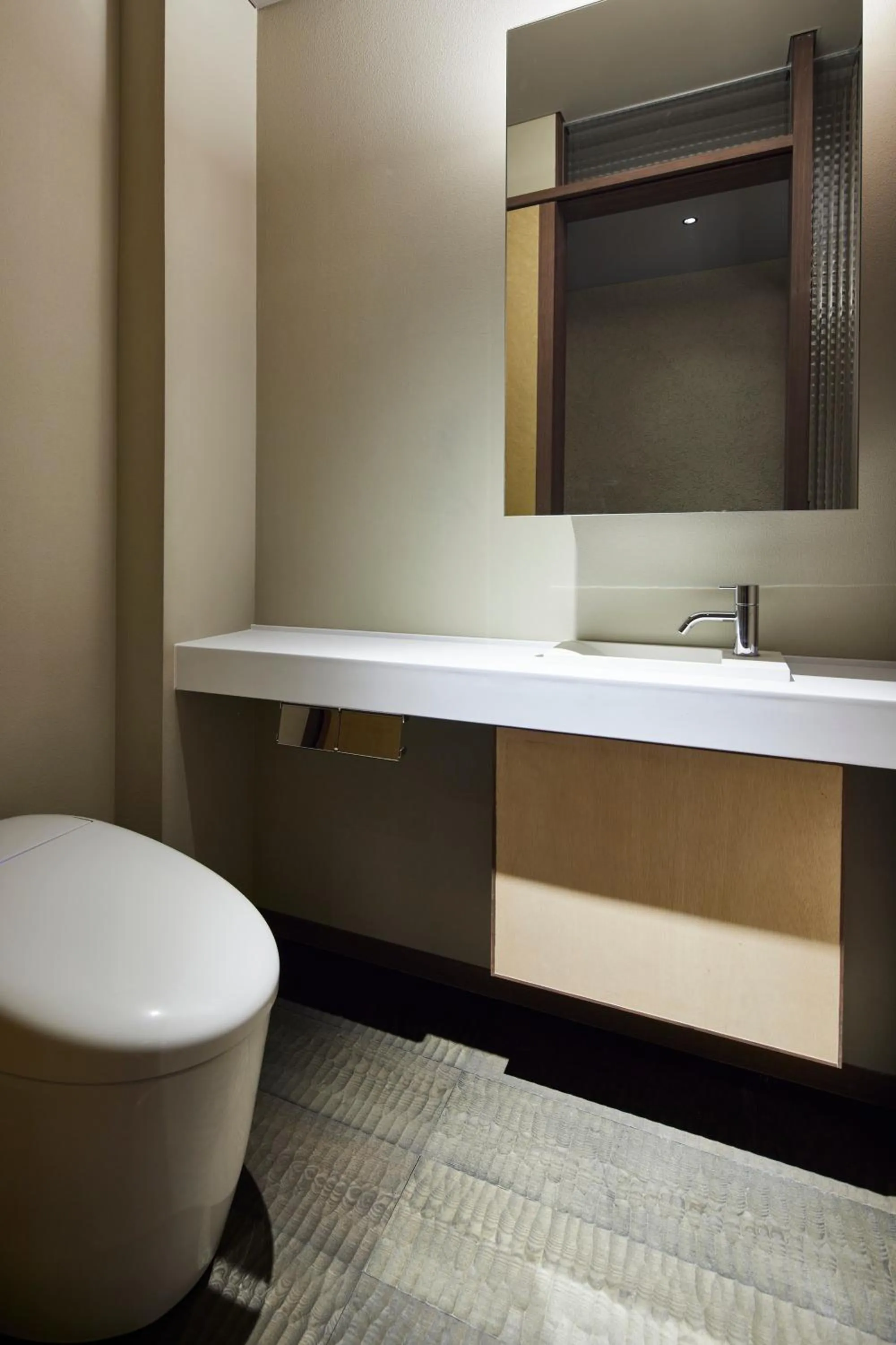 Toilet in 厳島いろは