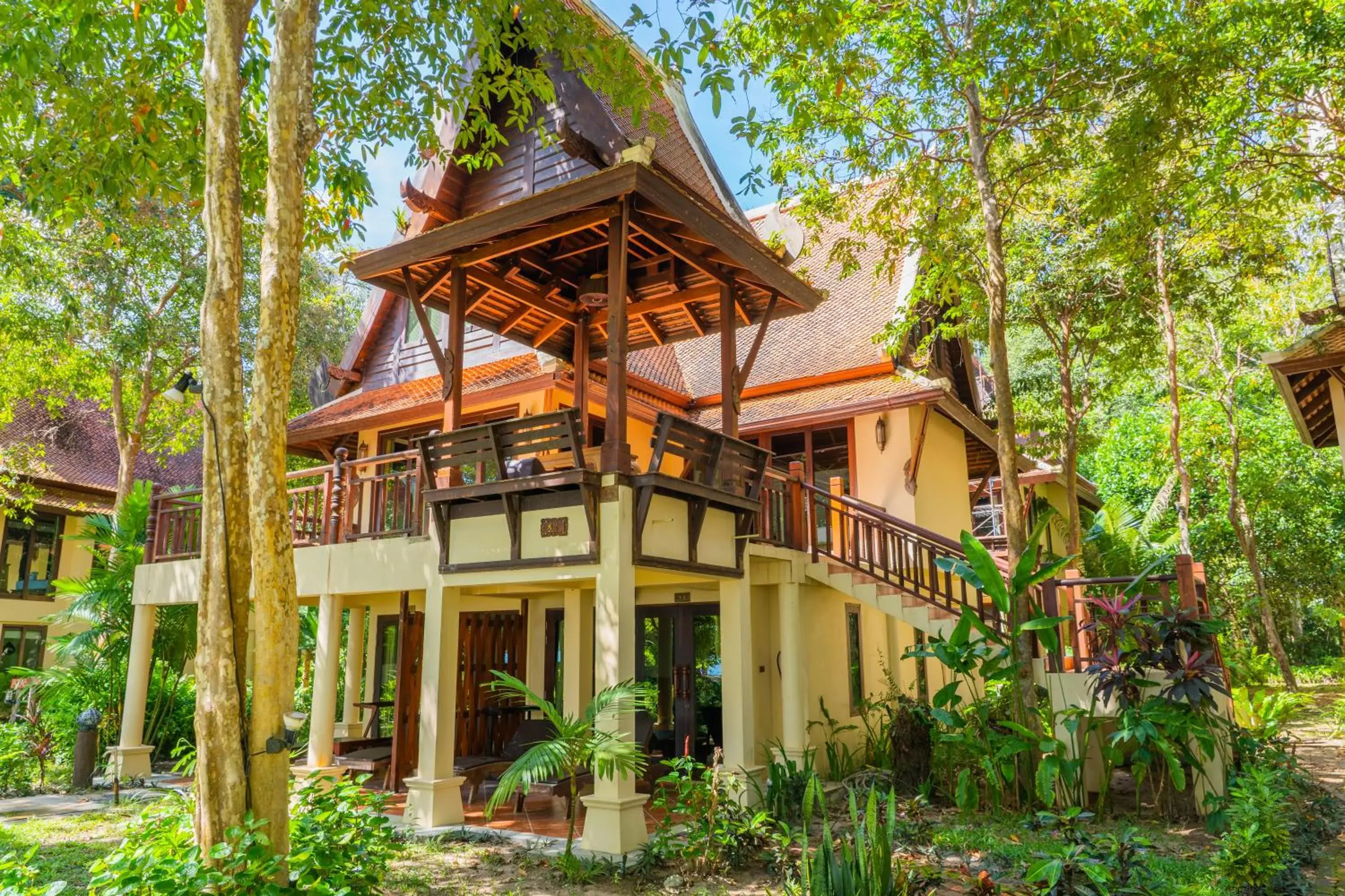 Property building in Chivapuri Beach Resort Property building in Chivapuri Beach Resort