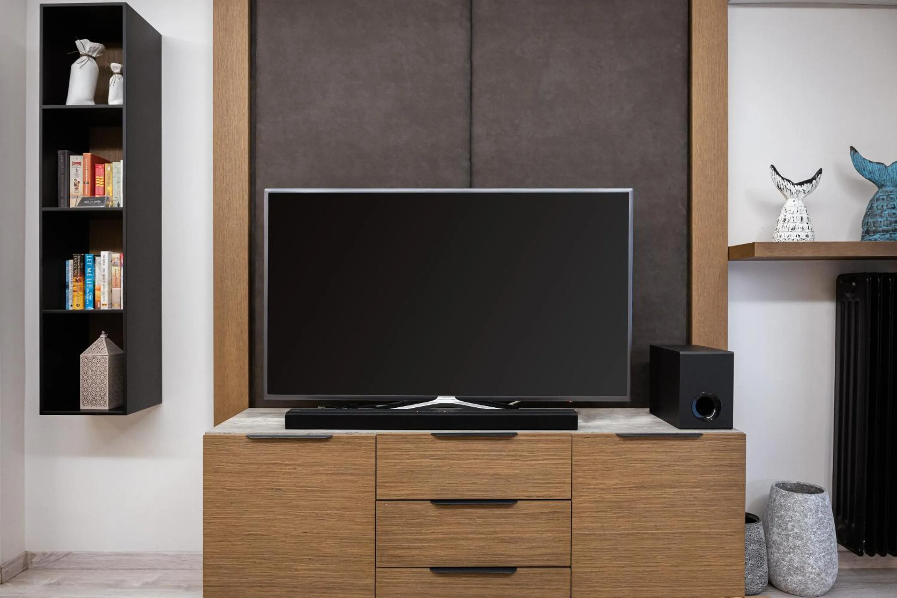 Communal lounge/ TV room in Acropolis Elegant Apartment