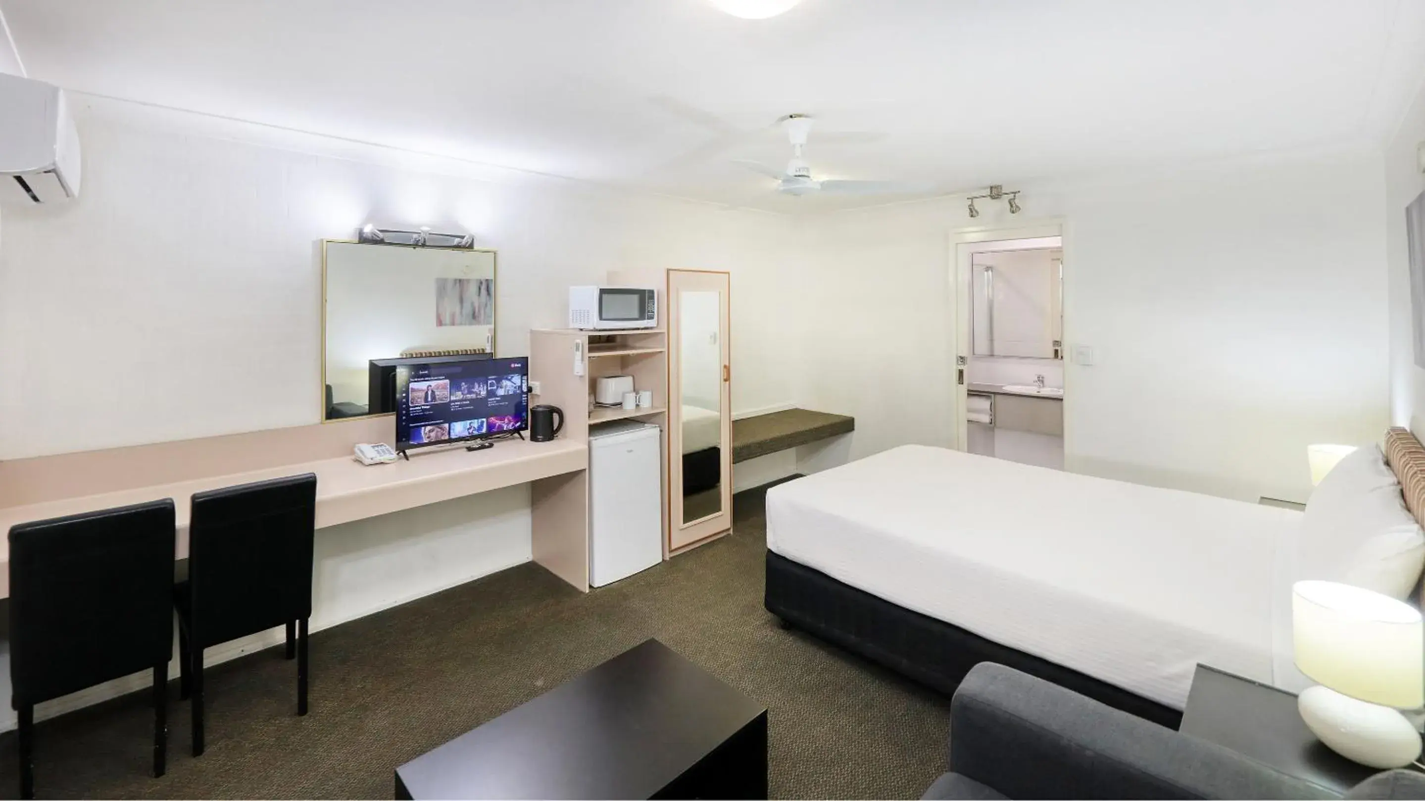 Queen Room in Best Western Cattle City Motor Inn Queen Room in Best Western Cattle City Motor Inn