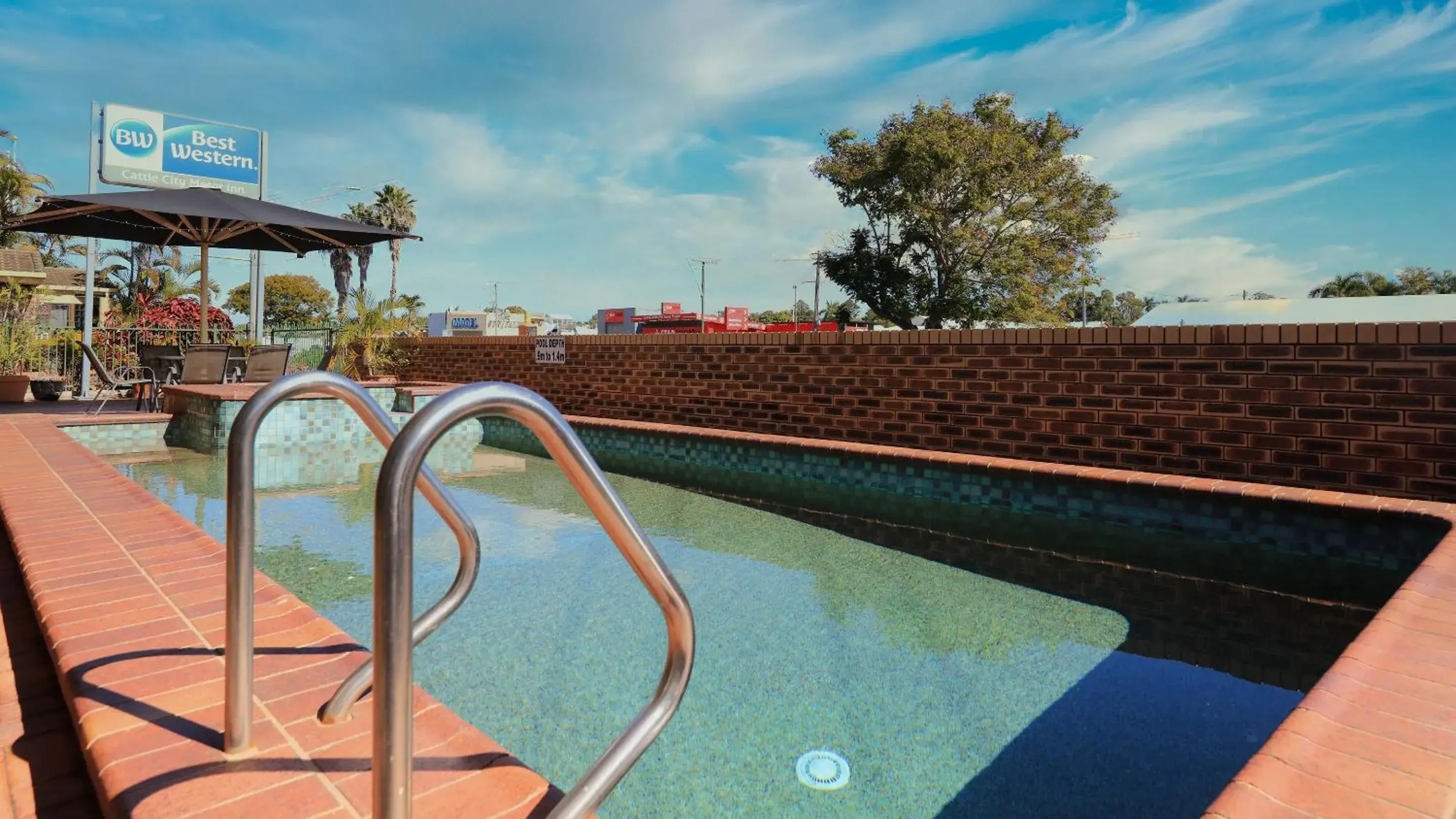 Swimming pool in Best Western Cattle City Motor Inn Swimming pool in Best Western Cattle City Motor Inn