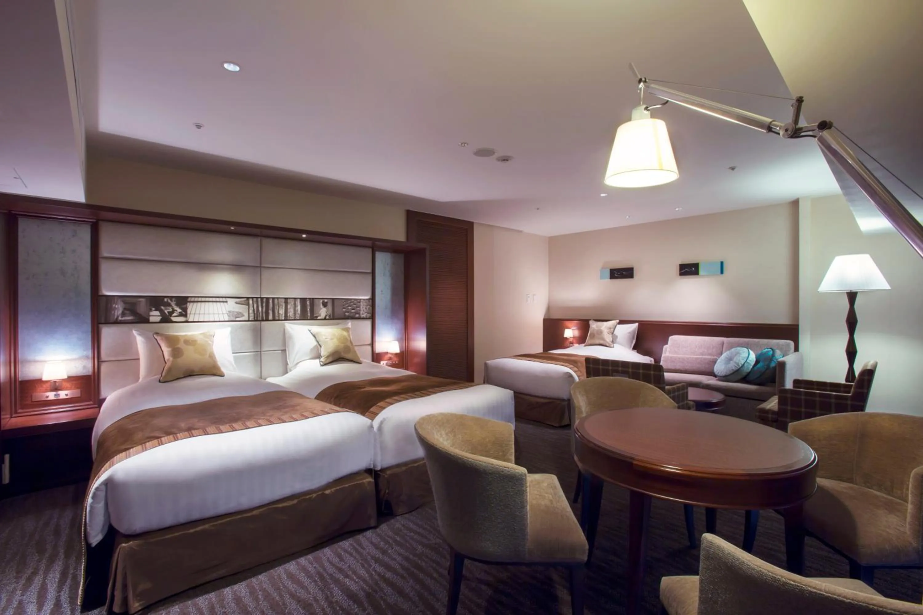 Photo of the whole room, Bed in Kyoto Century Hotel