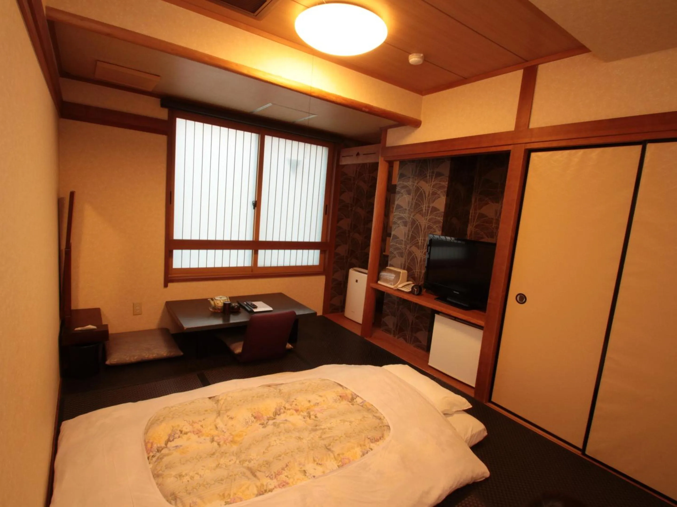 Bedroom, Bed in Satomo Ryokan