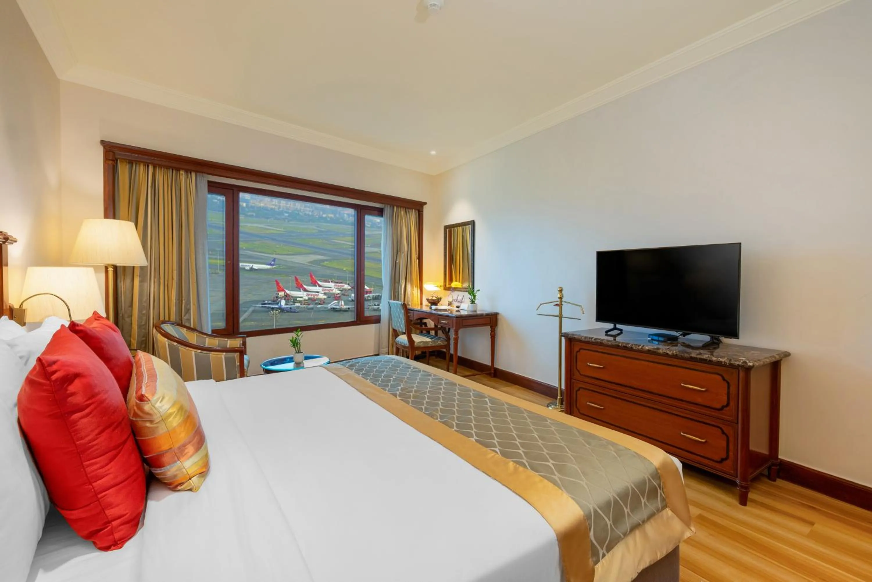 Bed in The Orchid Hotel Mumbai Vile Parle