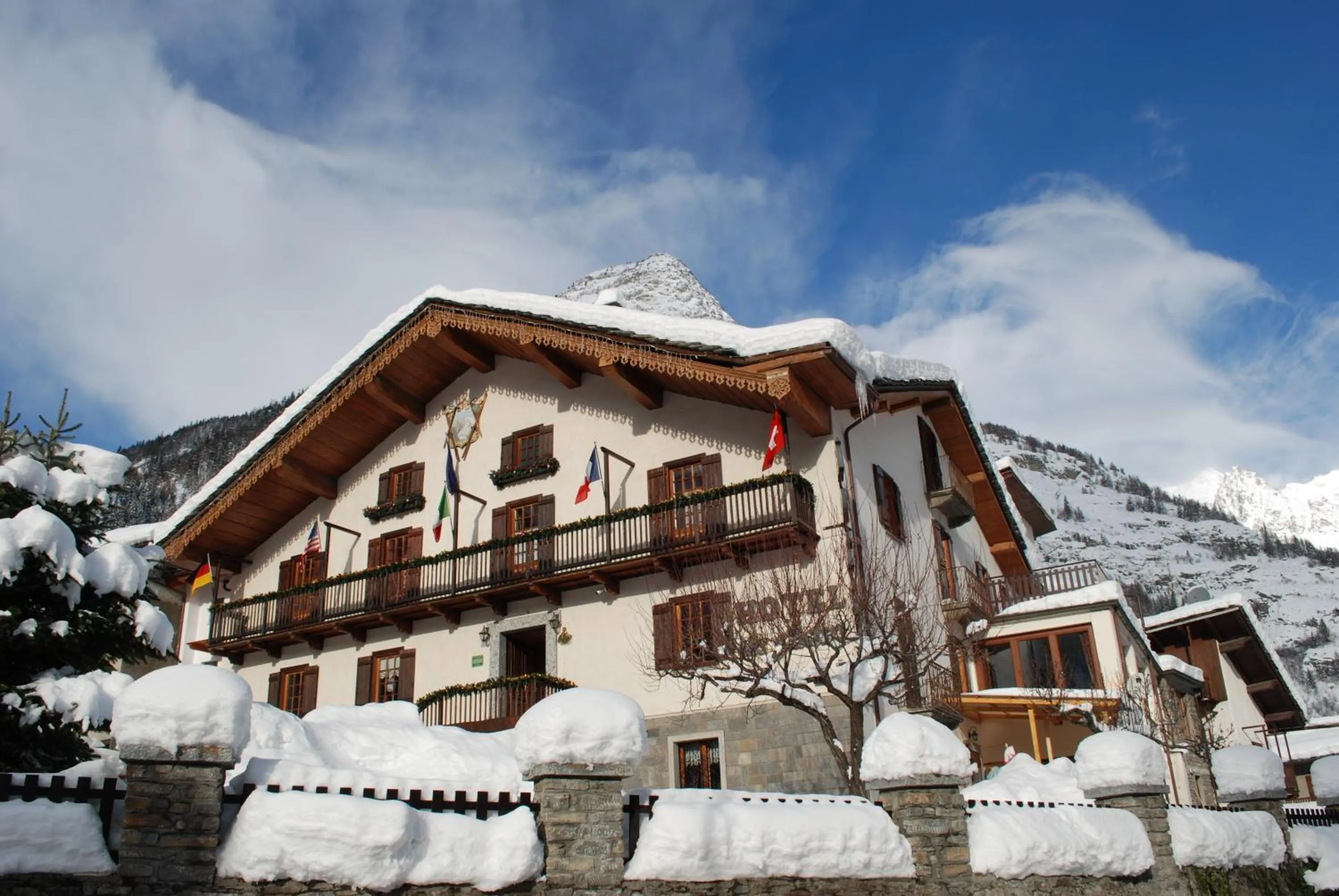Property building in Hotel Des Glaciers