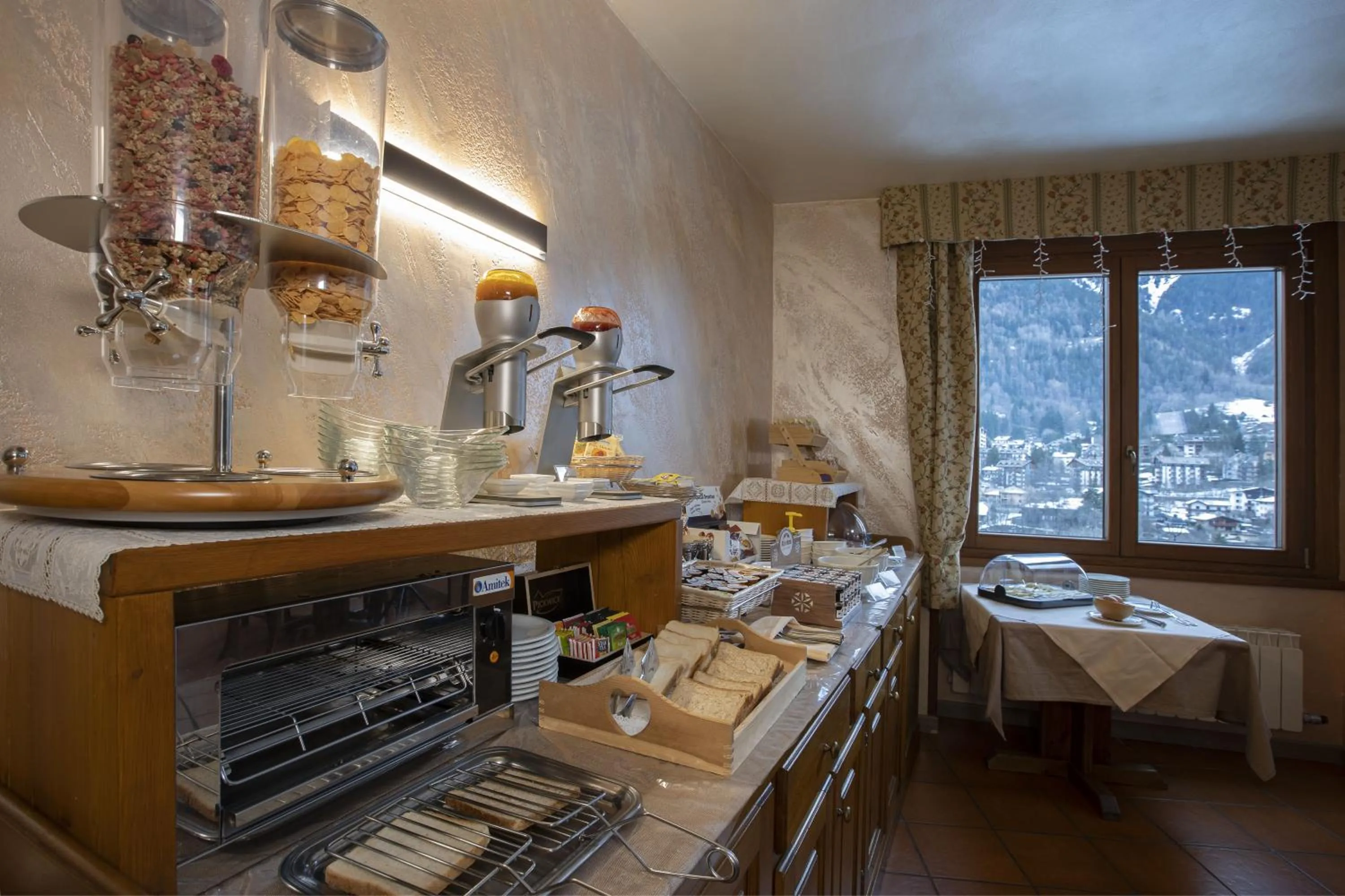 Restaurant/places to eat in Hotel Des Glaciers