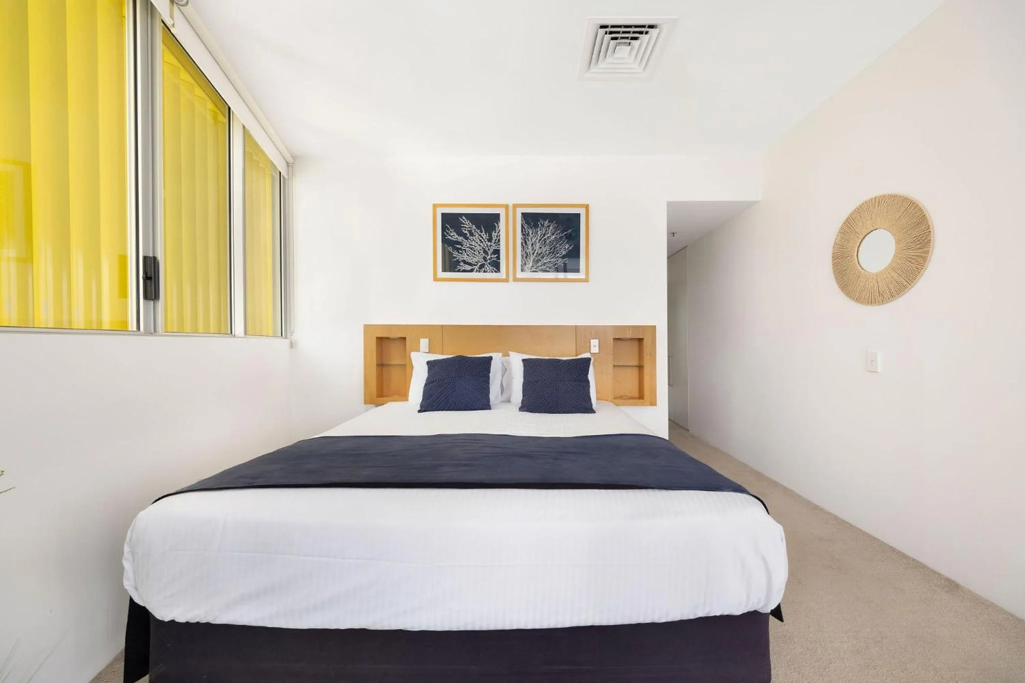 Bedroom, Bed in ULTIQA Air On Broadbeach