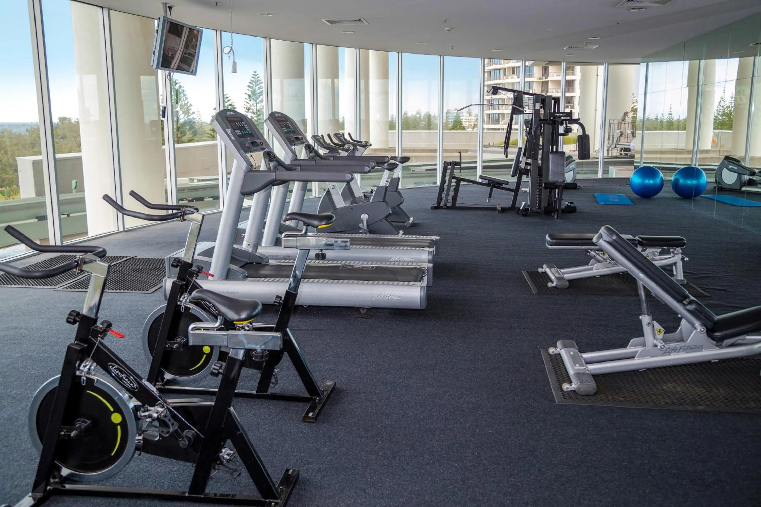 Day in ULTIQA Air On Broadbeach