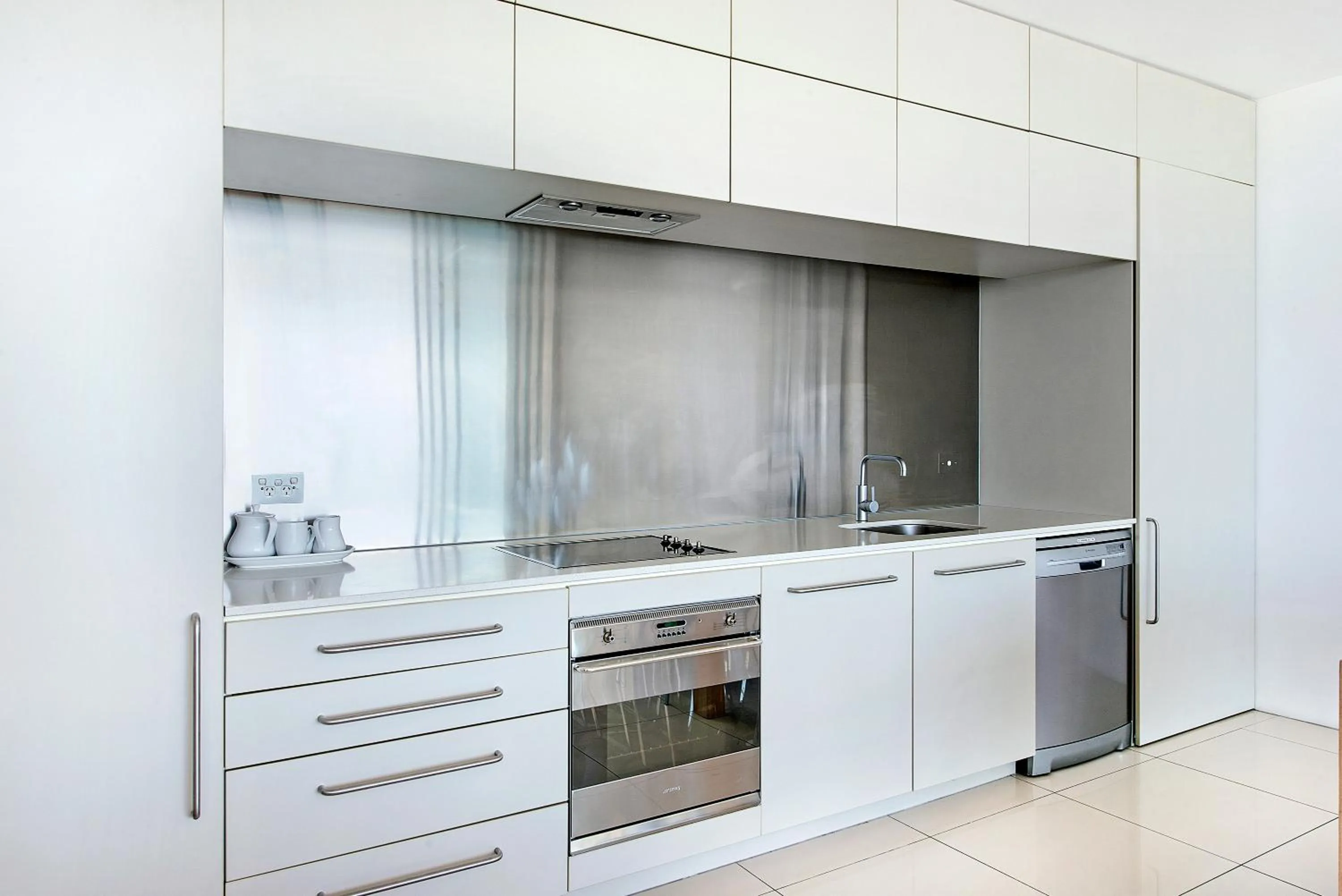 Kitchen or kitchenette in ULTIQA Air On Broadbeach