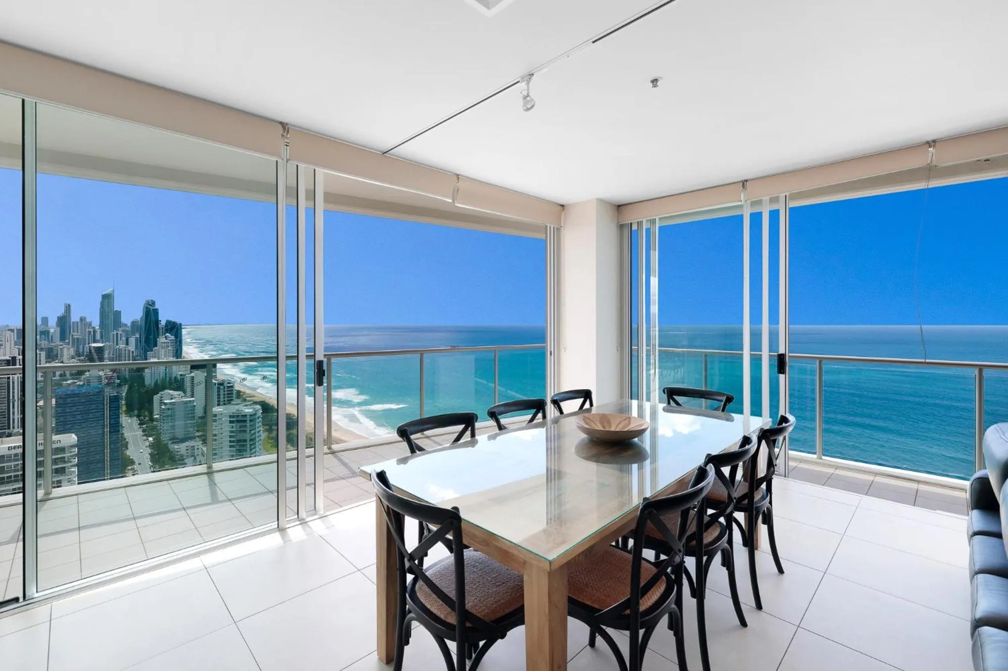 Seating area in ULTIQA Air On Broadbeach