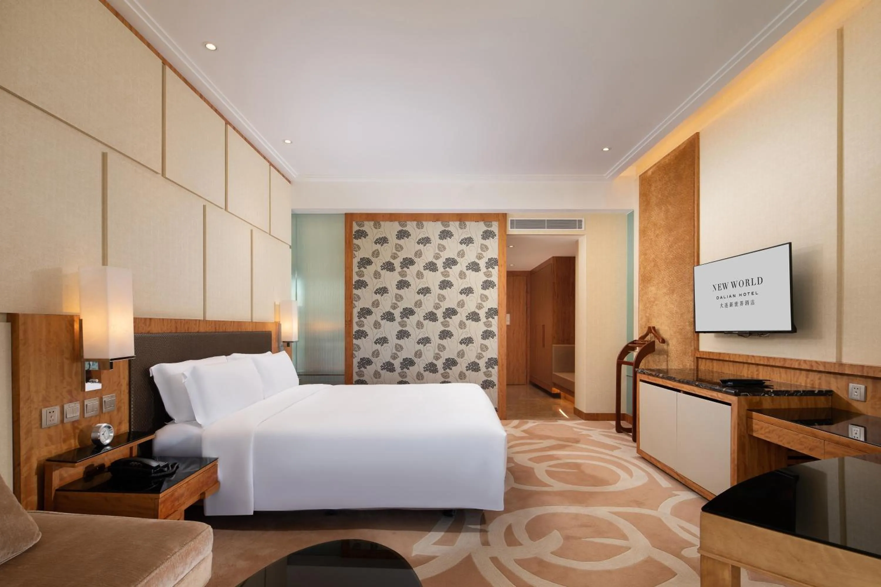 New World Dalian Hotel