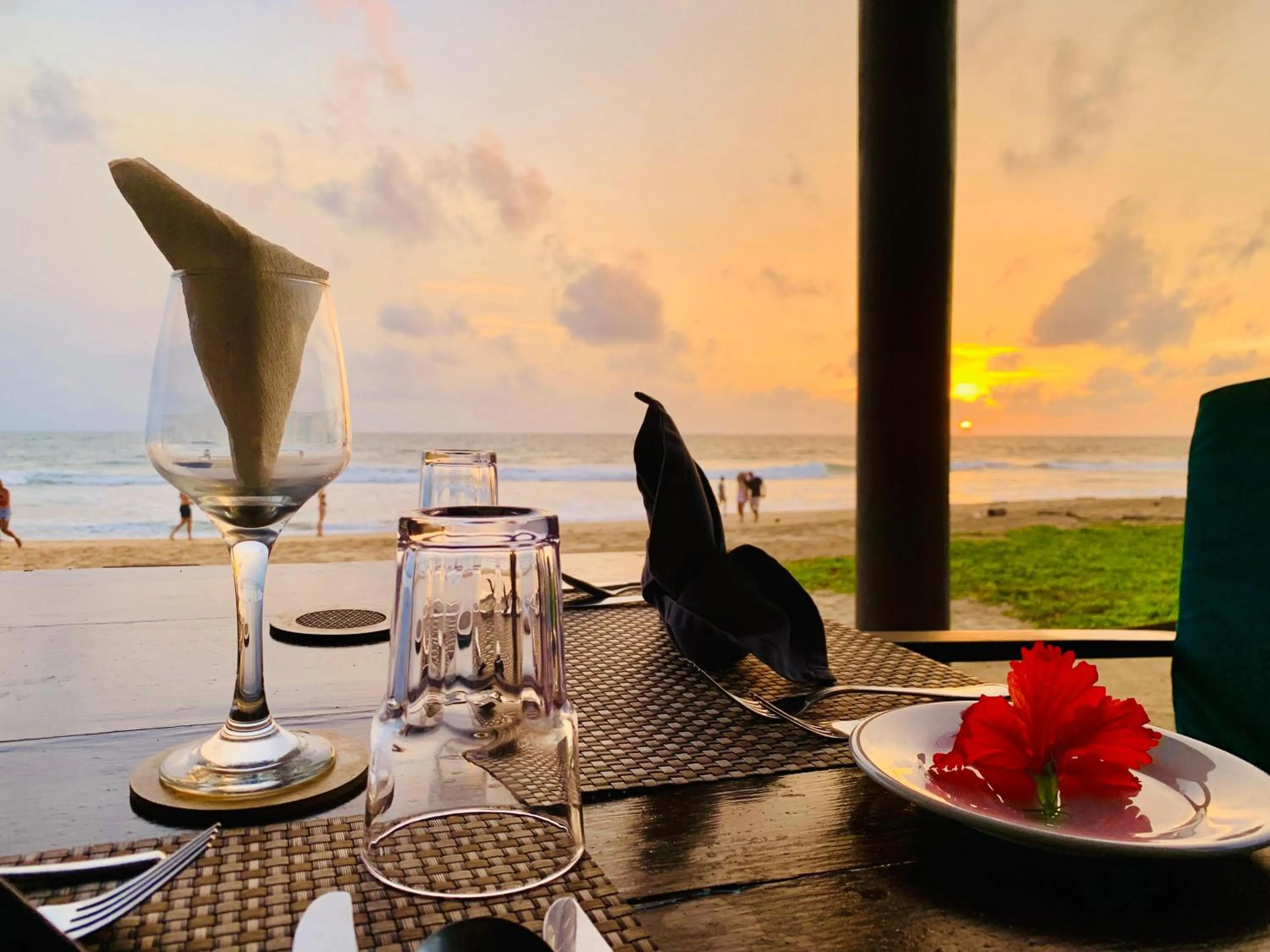 Restaurant/places to eat in Suite Lanka