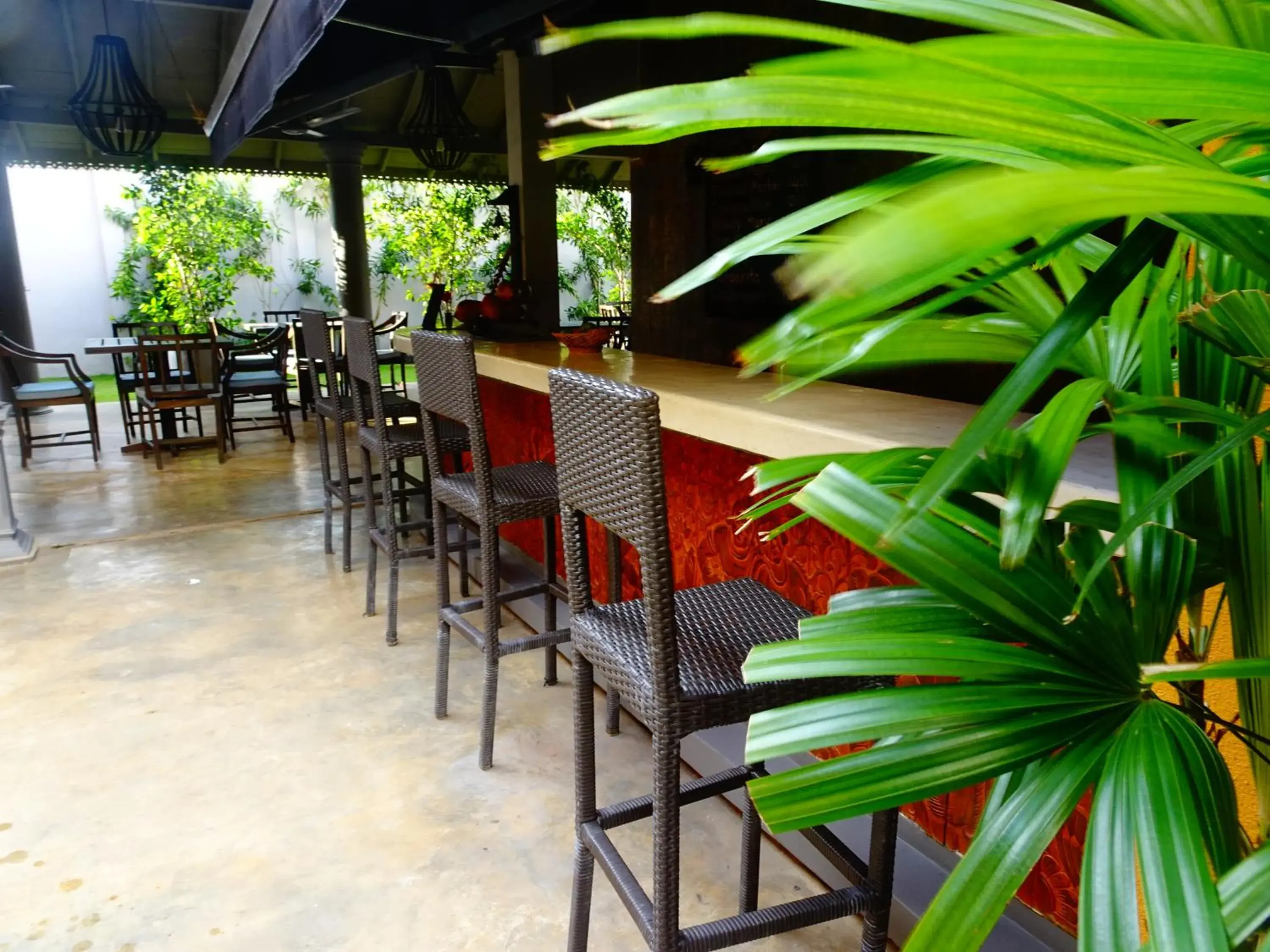 Lounge or bar in Suite Lanka Lounge or bar in Suite Lanka