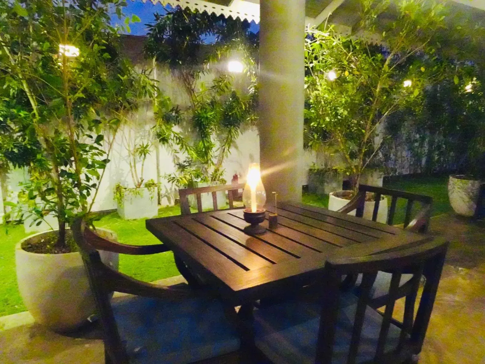 Lounge or bar in Suite Lanka Lounge or bar in Suite Lanka