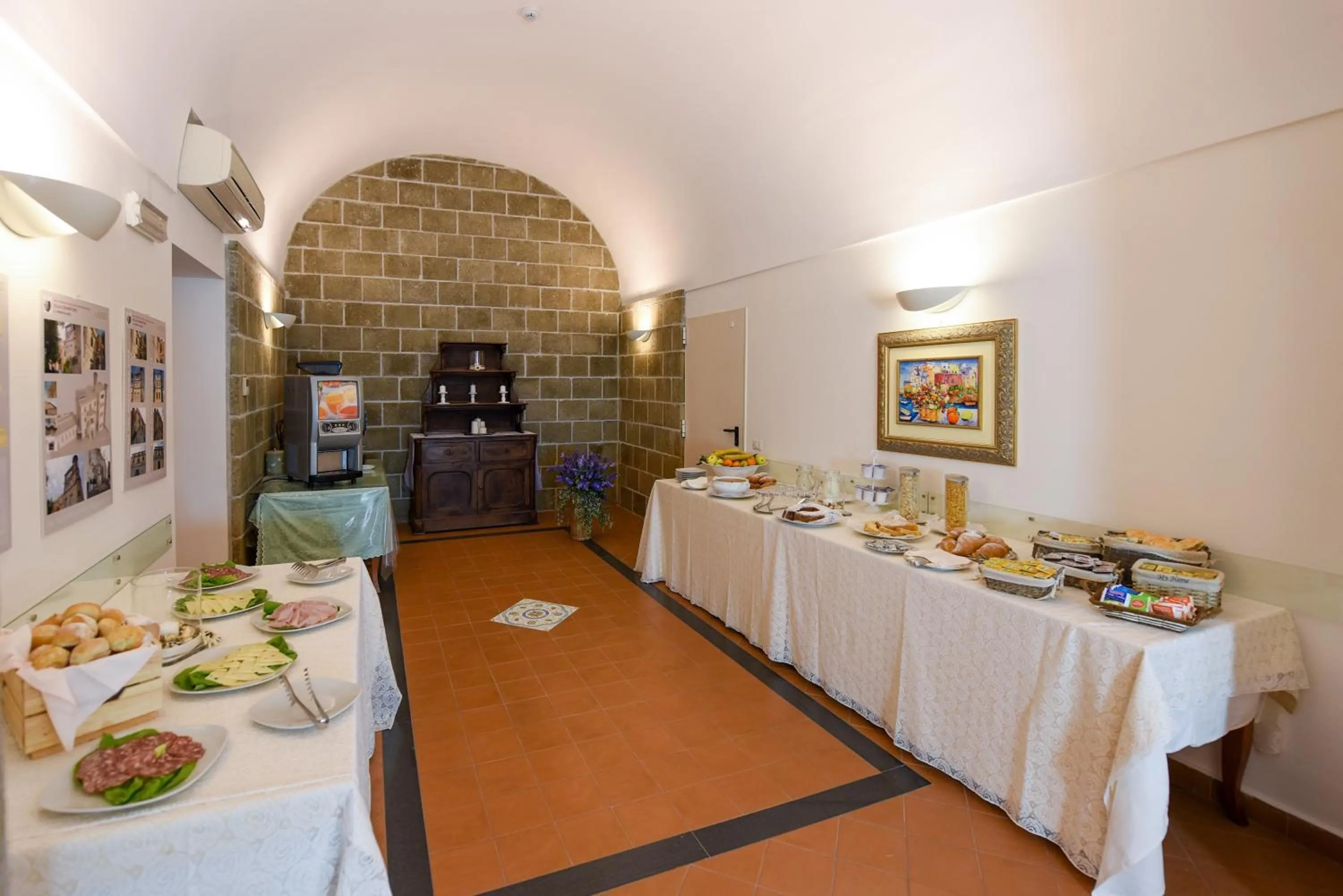 Restaurant/places to eat in Villa Crawford