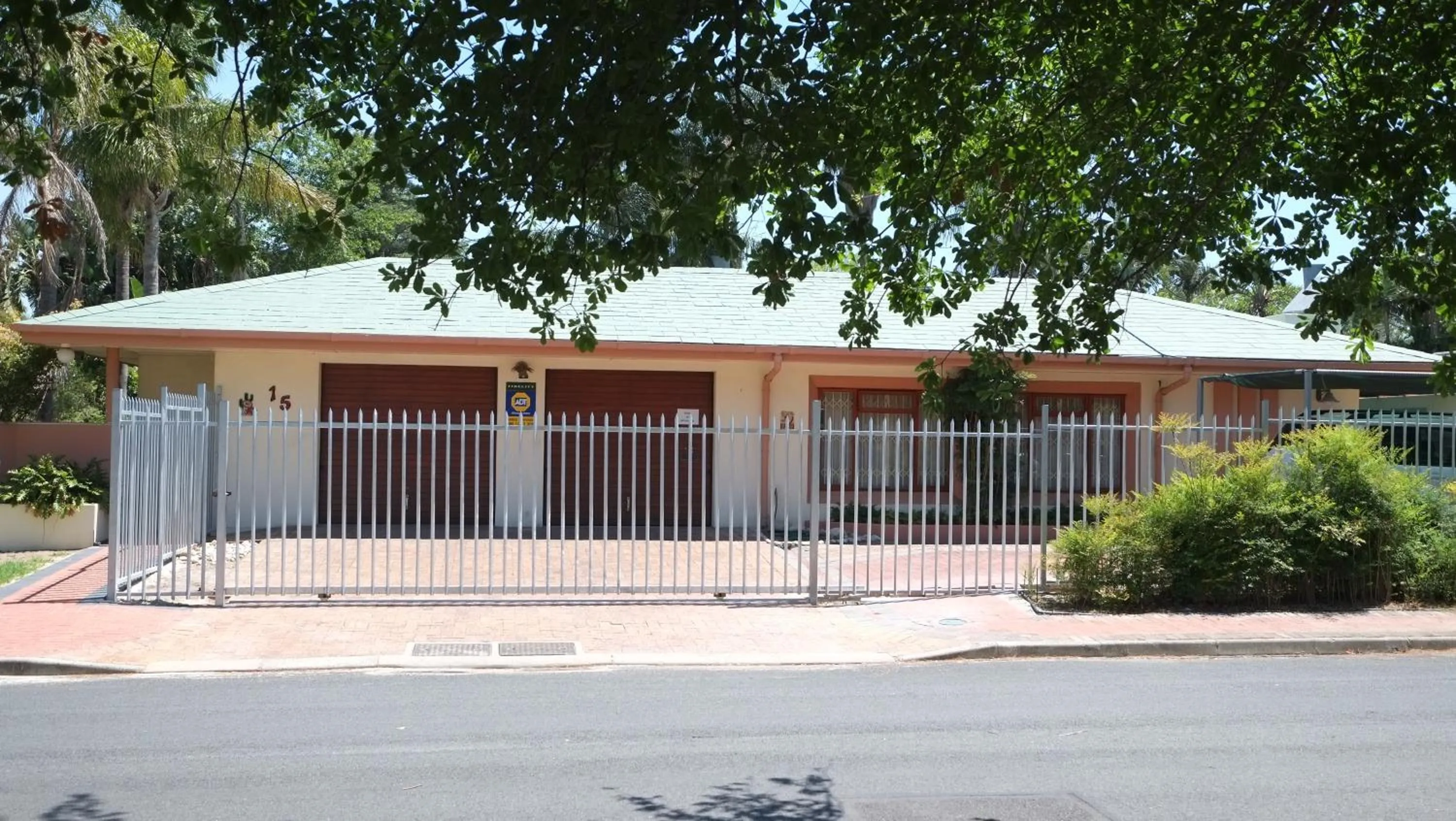 Street view in Eikepark Self Catering