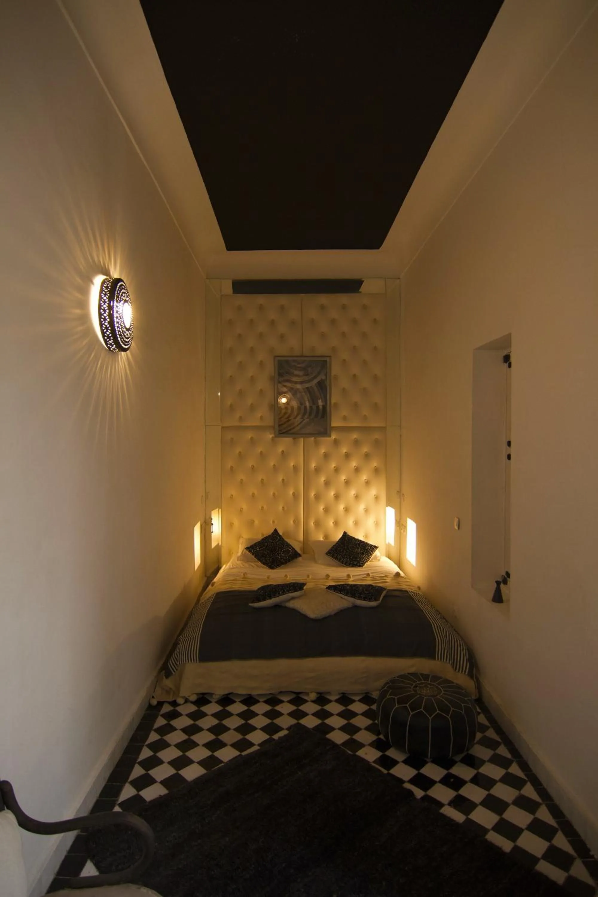 Bedroom, Bed in Dar Crystal