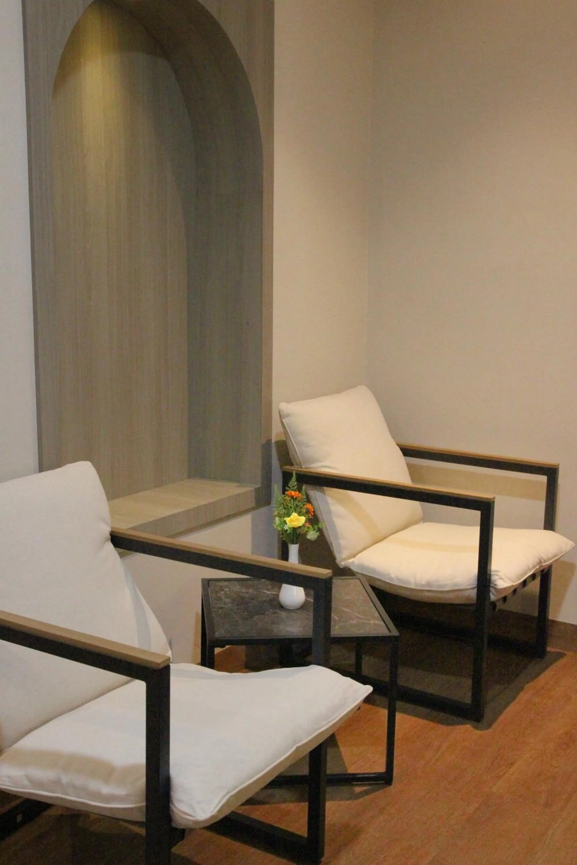 Living room in Grand Santhi Hotel