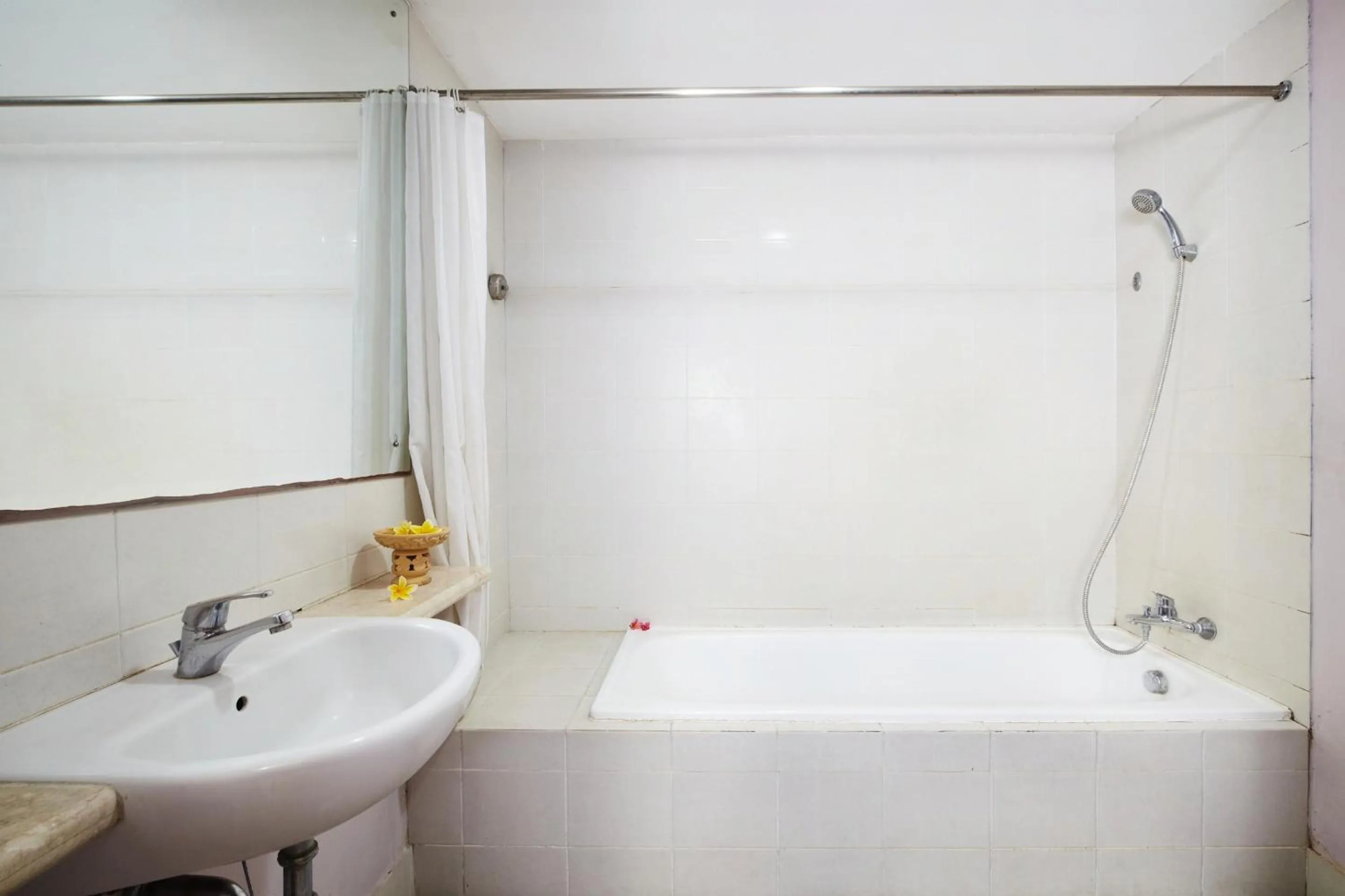 Bathroom in Grand Santhi Hotel