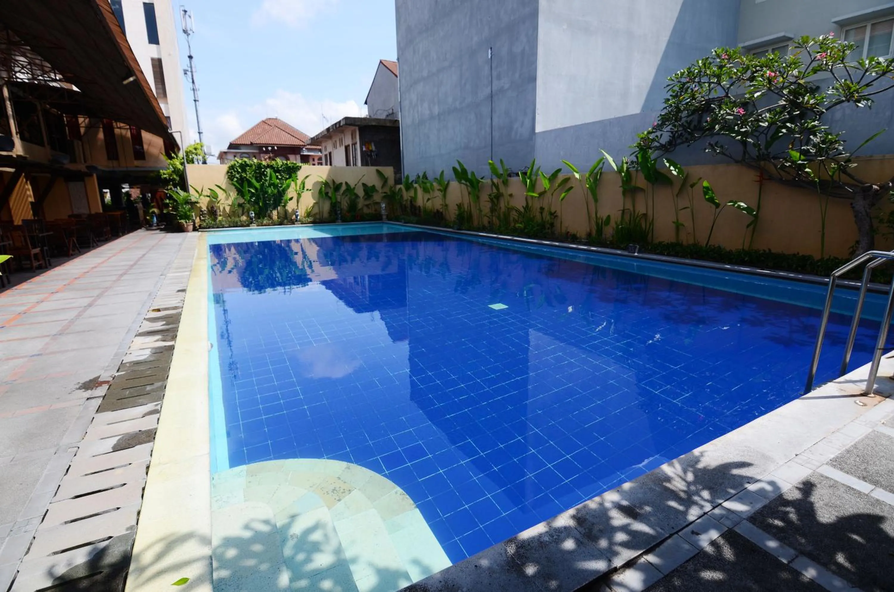 Swimming pool in Grand Santhi Hotel