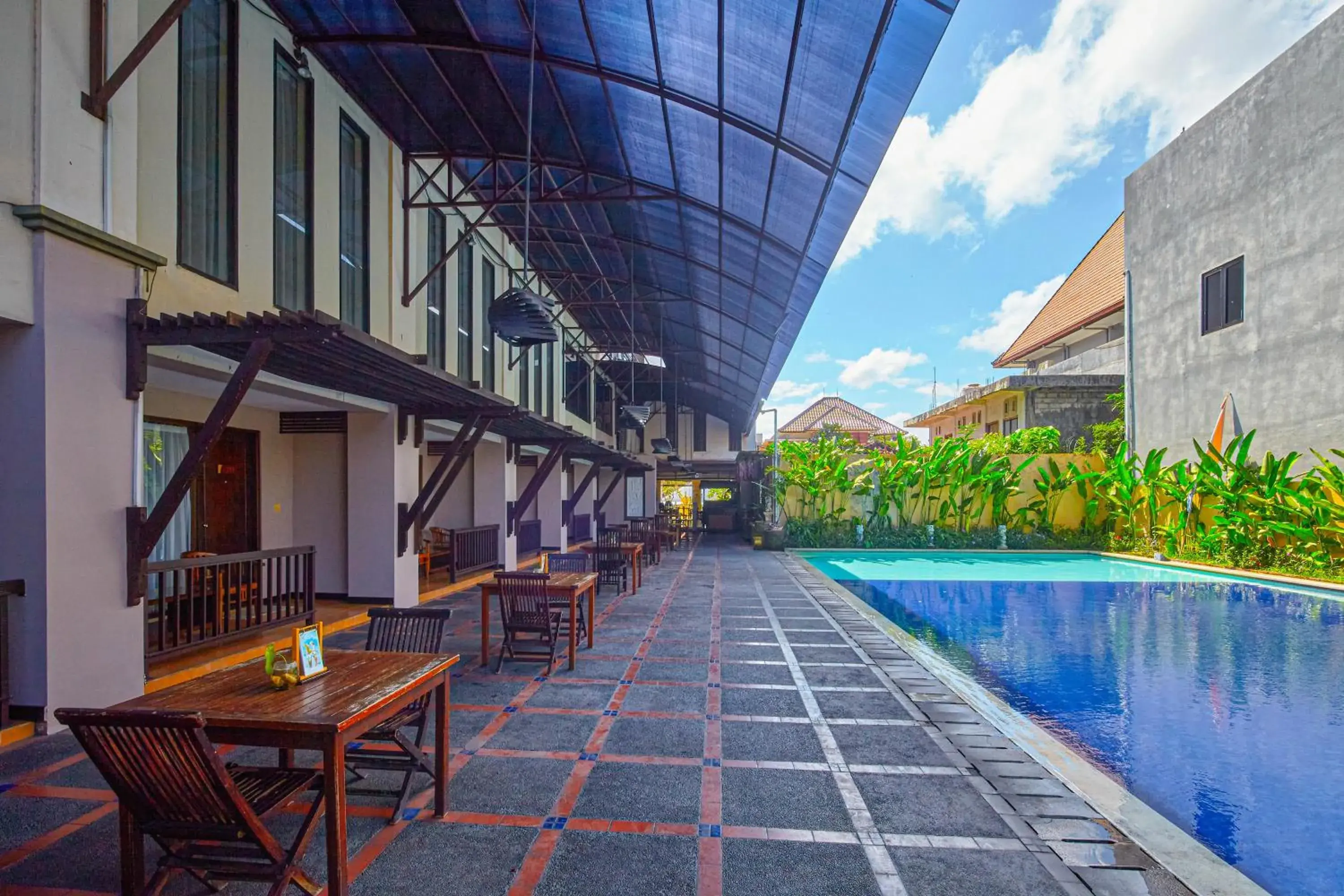 Swimming pool in Grand Santhi Hotel Swimming pool in Grand Santhi Hotel