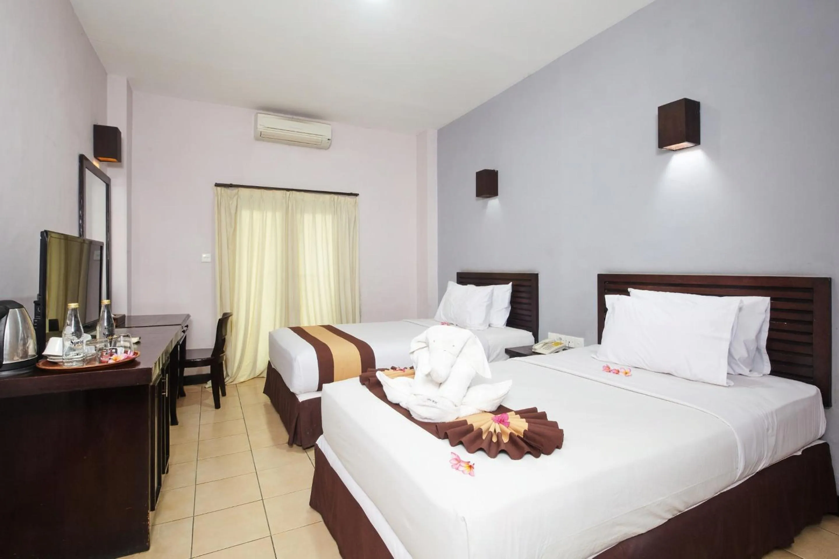 Property building, Bed in Grand Santhi Hotel