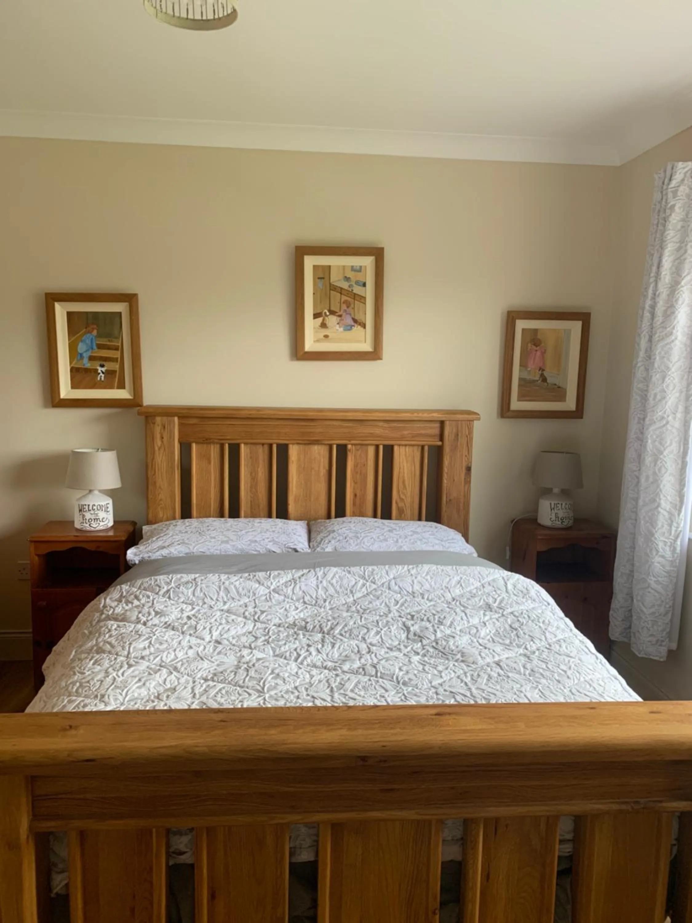 Bed in The White House B & B