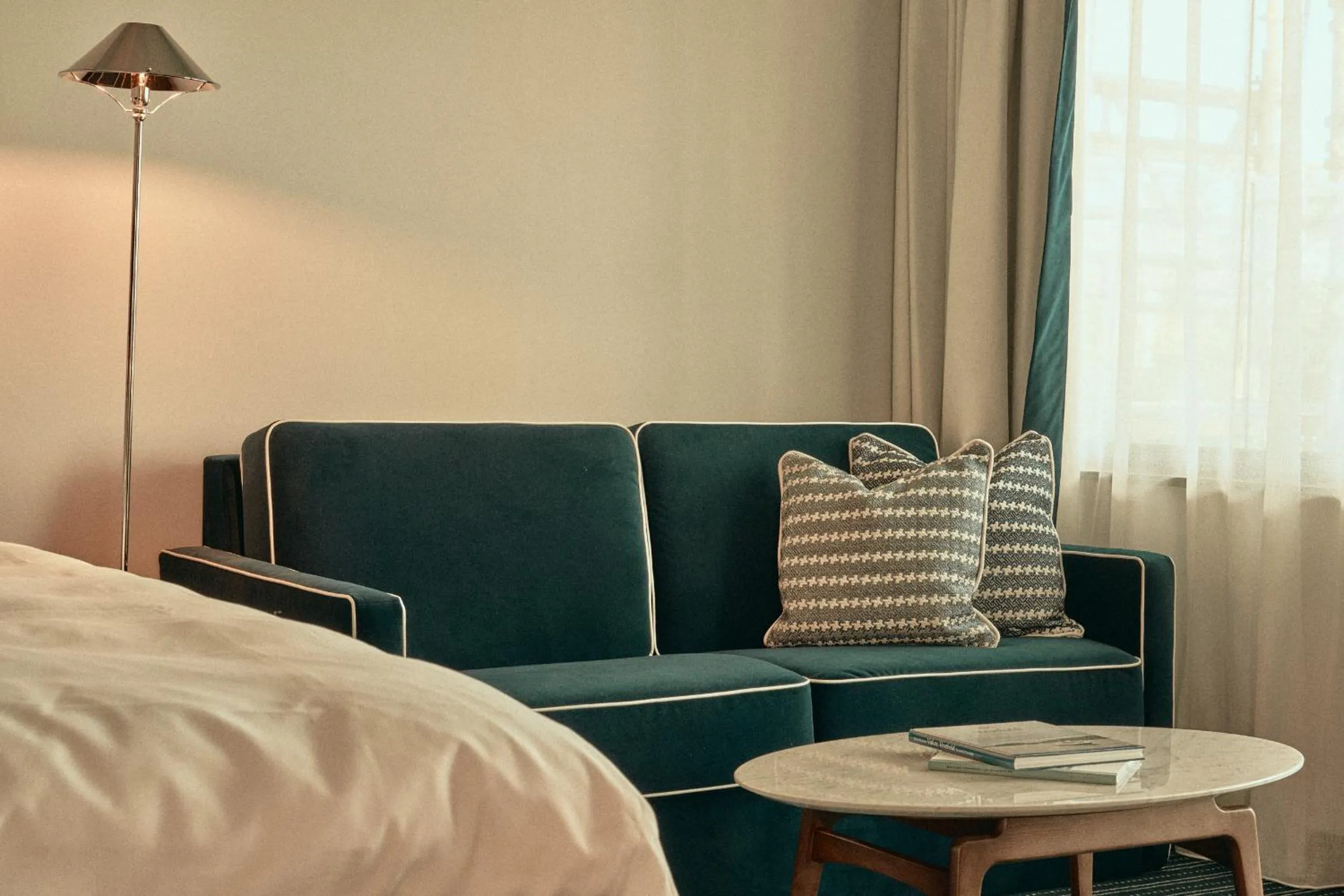 Seating area, Bed in Hotel Klubben