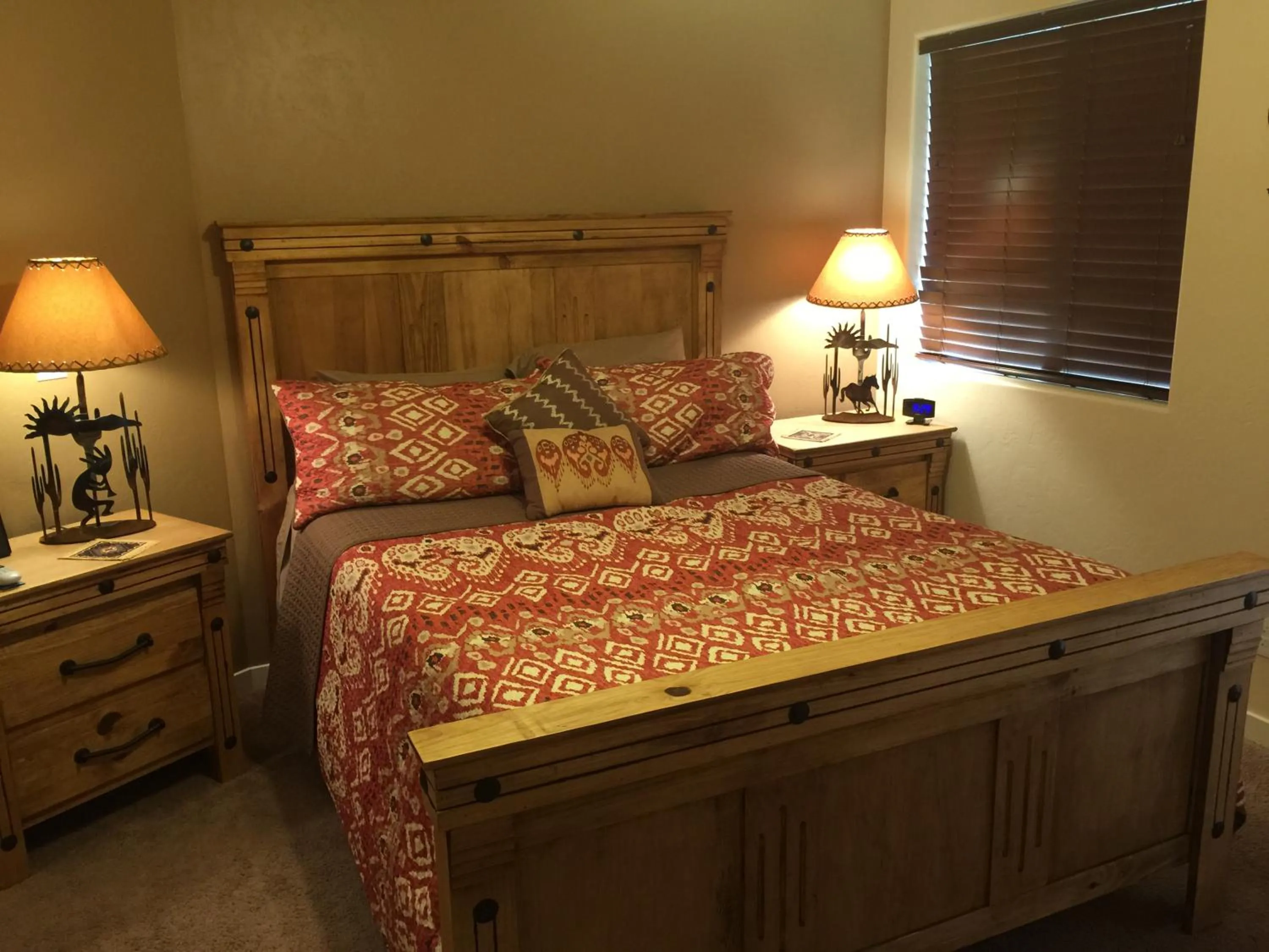Bedroom, Bed in Oleander Place