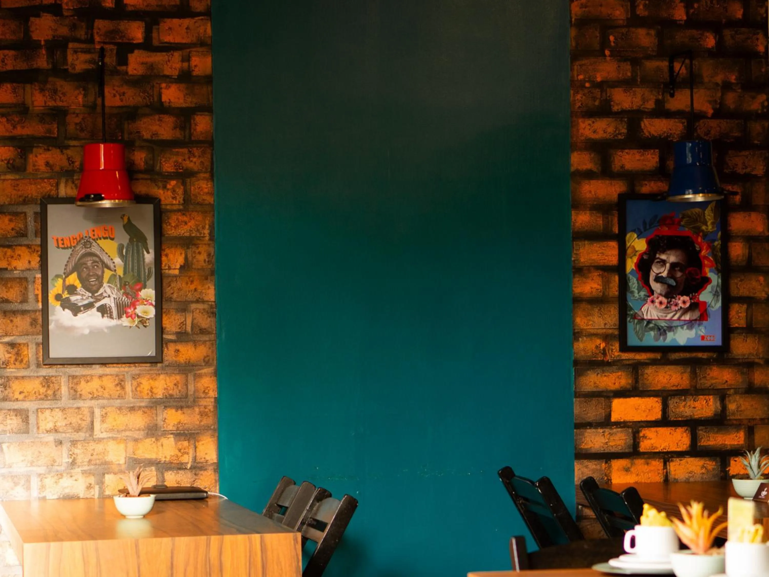 Restaurant/places to eat in Muda Hotel