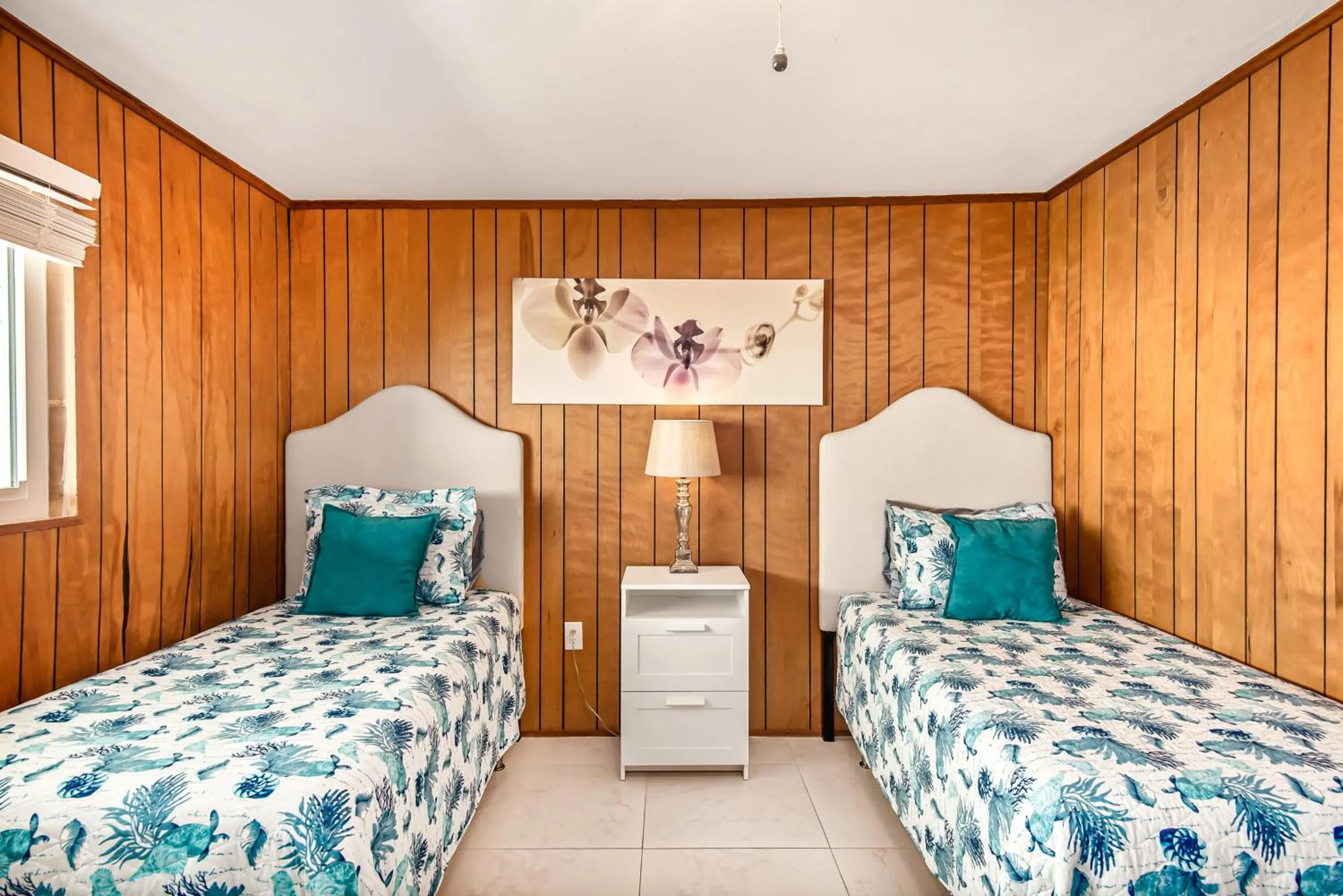 Bedroom, Bed in Island House